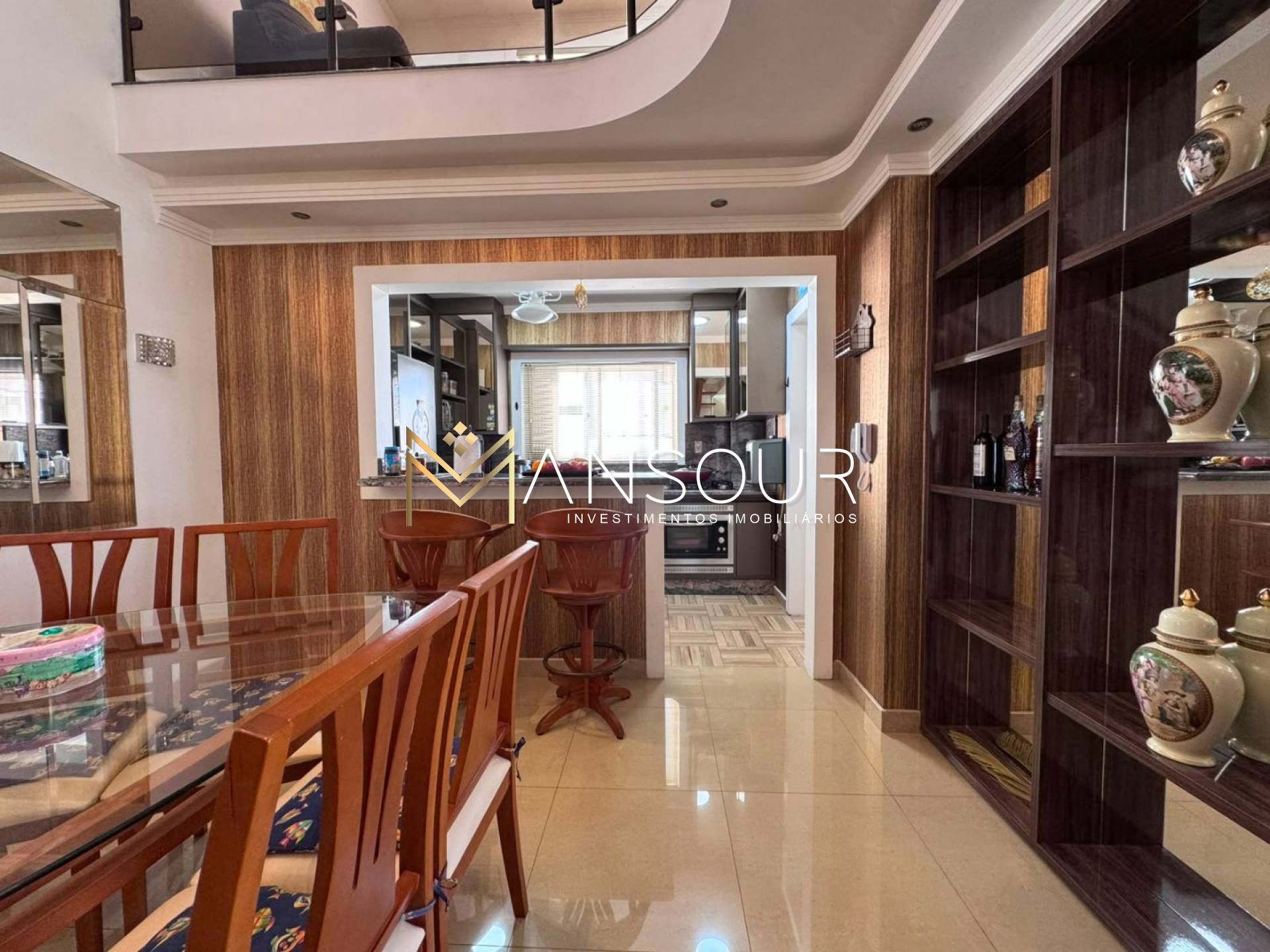 Apartamento Para Vender com 02 quartos no bairro Centro em Balneário Camboriú