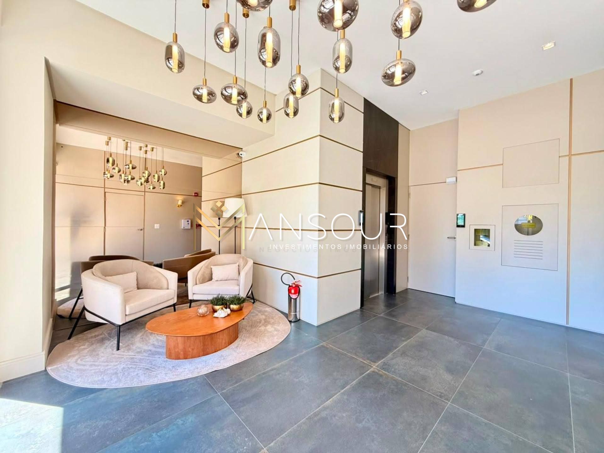 Apartamento Para Vender com 02 suítes no bairro Meia Praia em Itapema