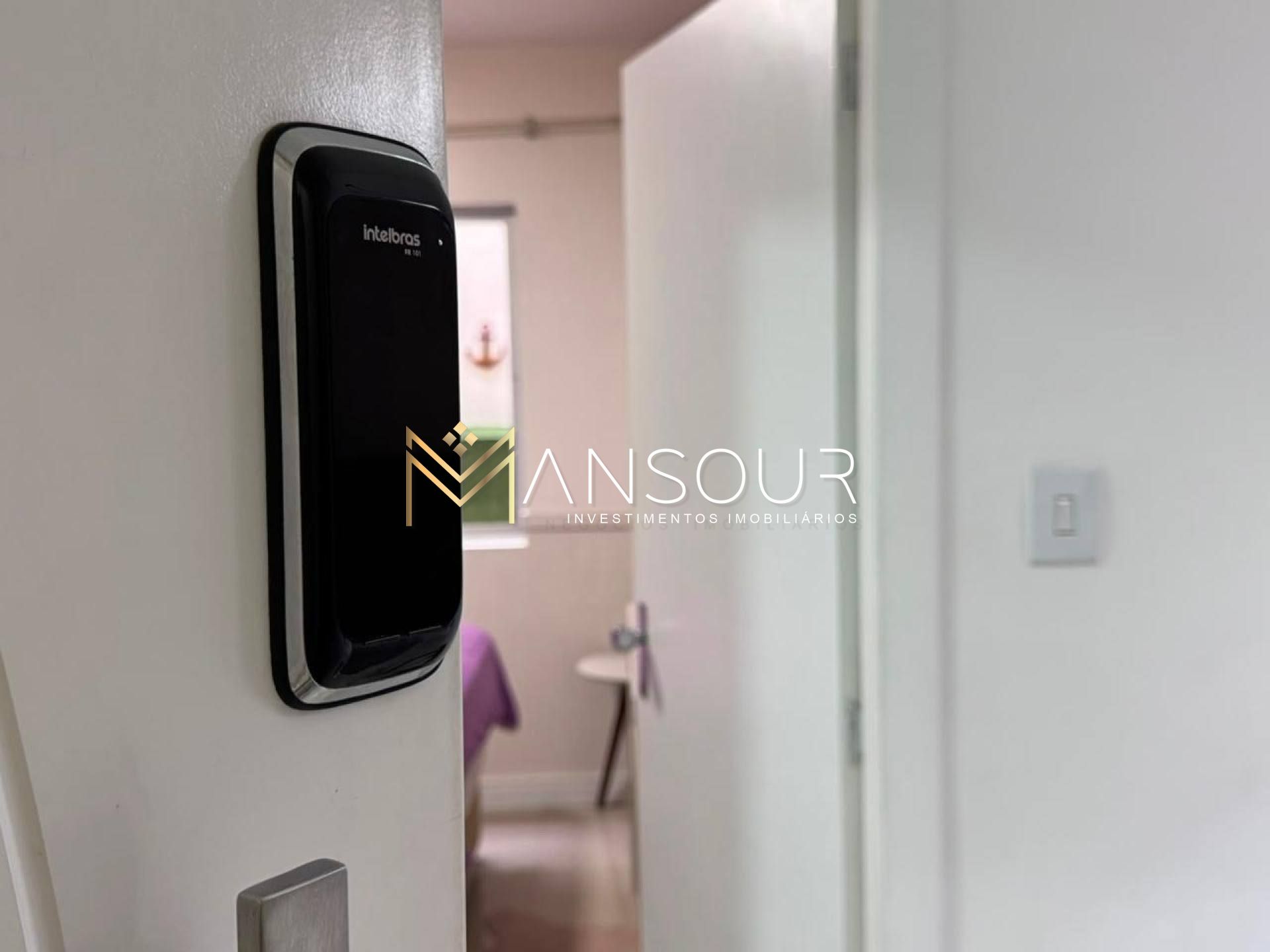 Apartamento Para Vender com 02 quartos no bairro Pioneiros em Balneário Camboriú