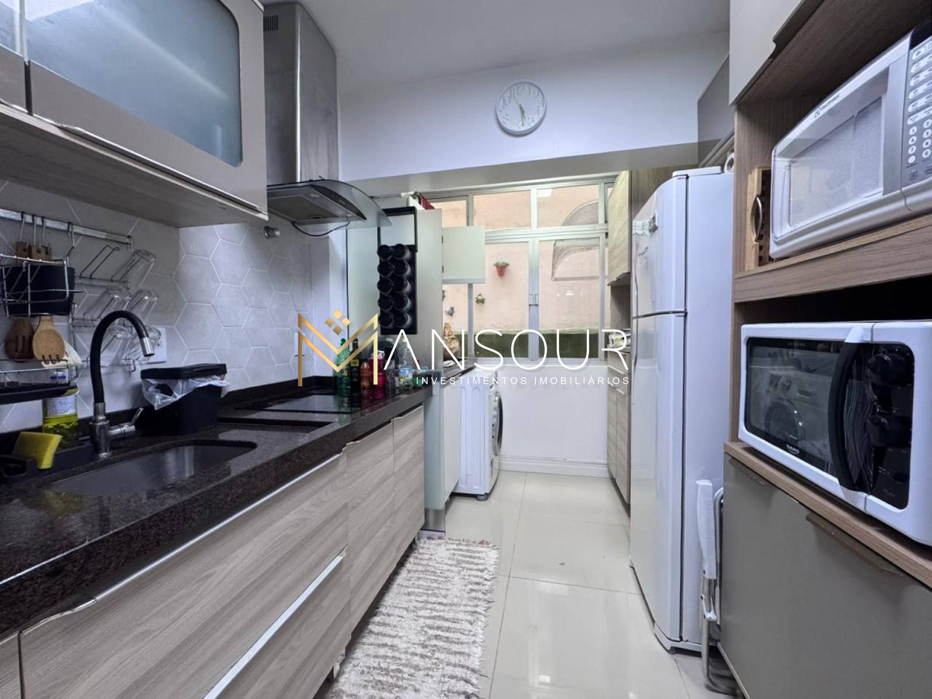 Apartamento Para Vender com 02 quartos no bairro Pioneiros em Balneário Camboriú