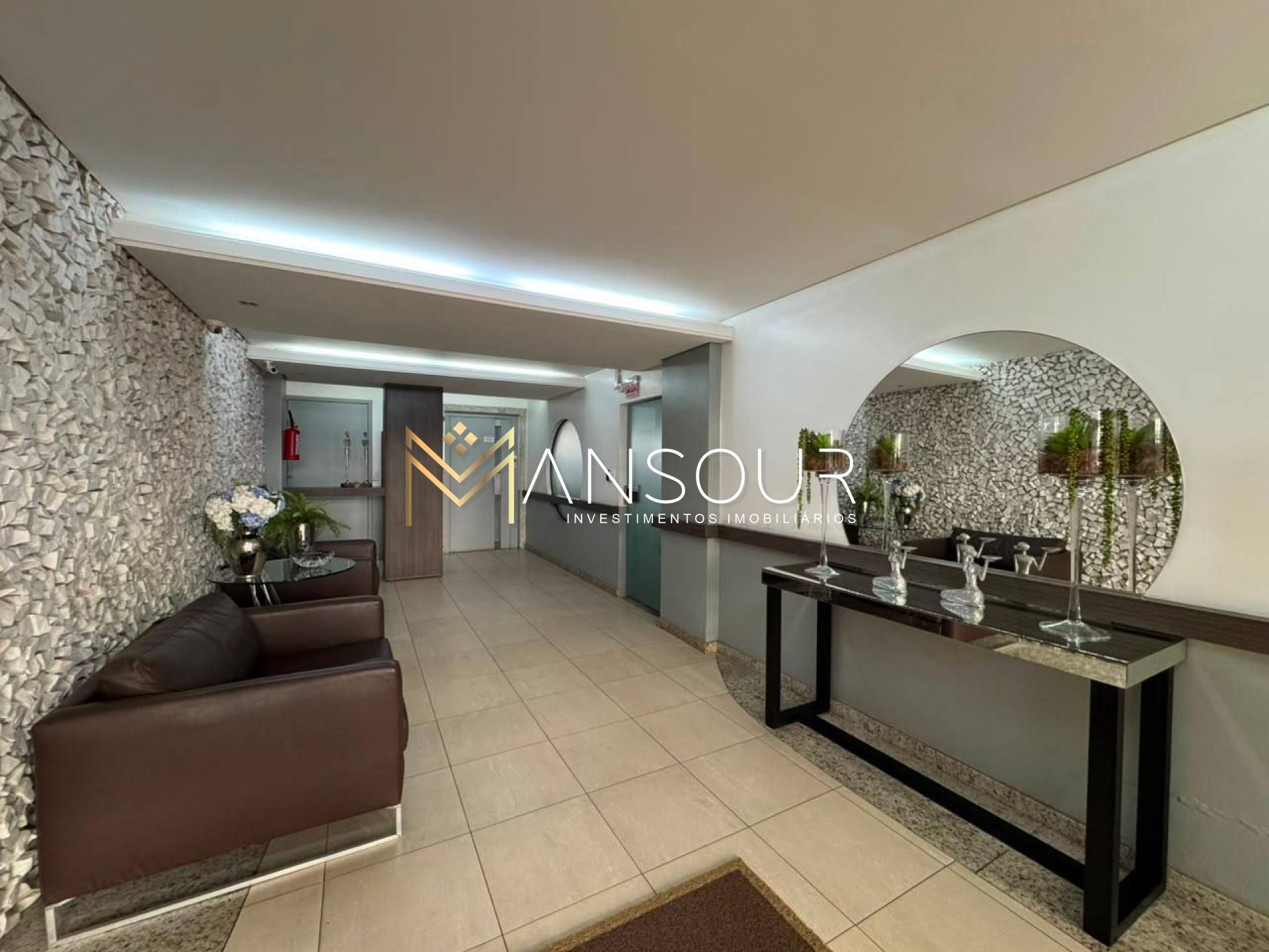 Apartamento Para Vender com 02 quartos E 01 suíte no bairro Centro em Balneário Camboriú