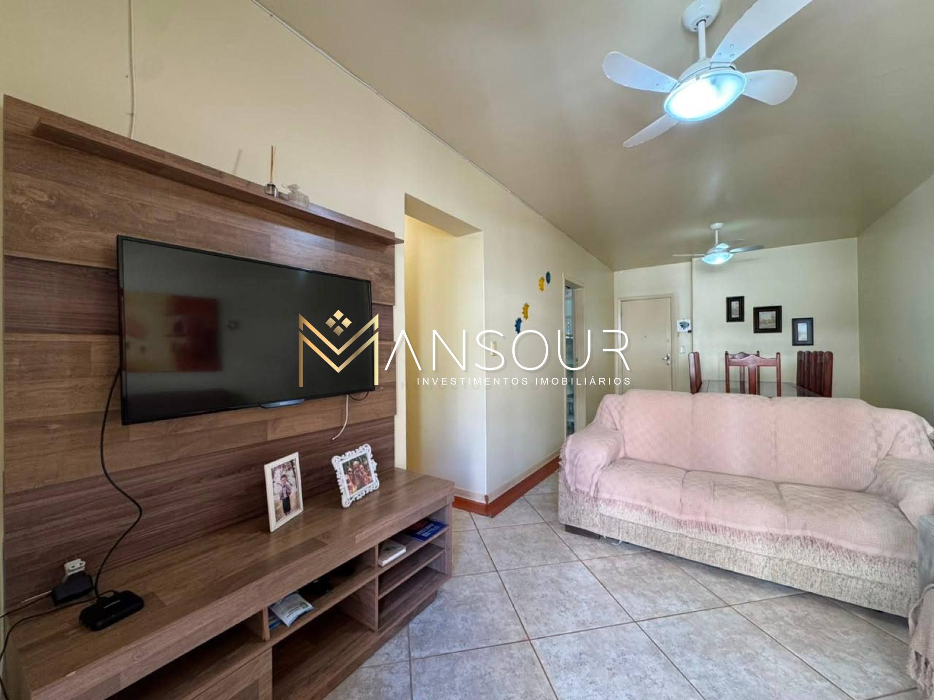 Apartamento Para Vender com 02 quartos E 01 suíte no bairro Centro em Balneário Camboriú