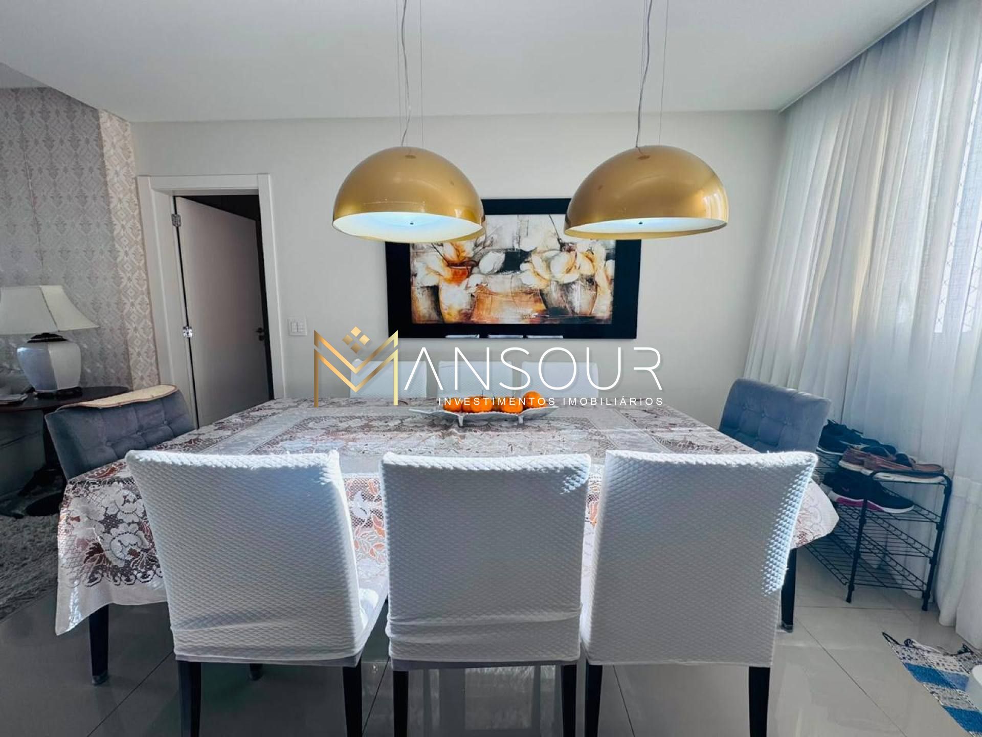 Apartamento Para Vender com 02 quartos e 02 suítes no bairro Centro em Balneário Camboriú