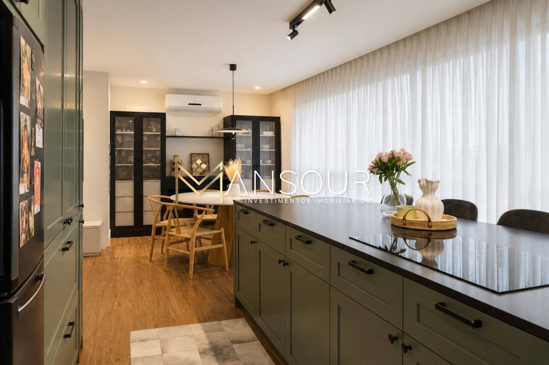 Apartamento Para Vender 03 suítes no bairro Balneário Perequê em Porto Belo