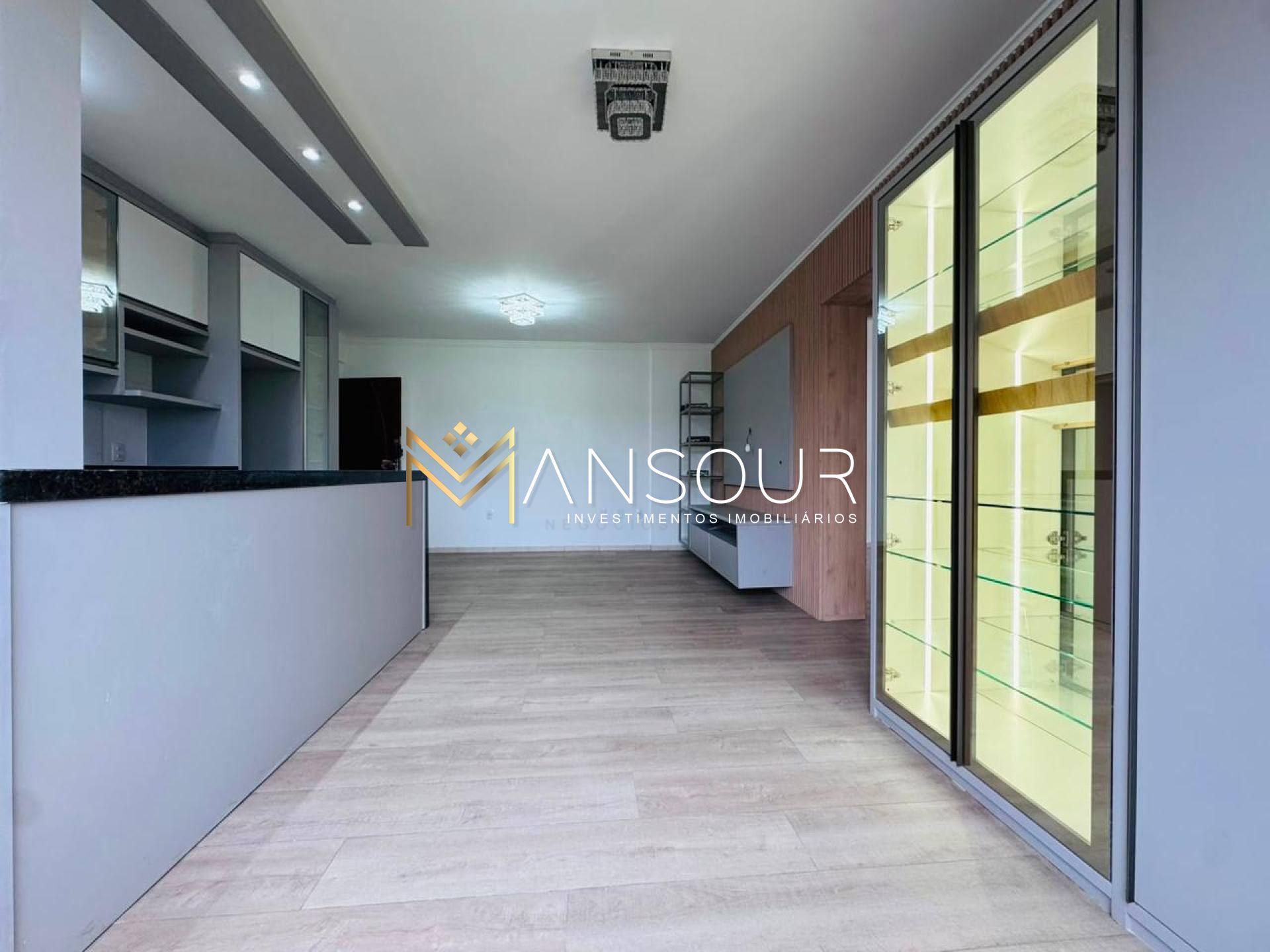 Apartamento Para Vender com 02 quartos no bairro Santa Regina em Camboriú