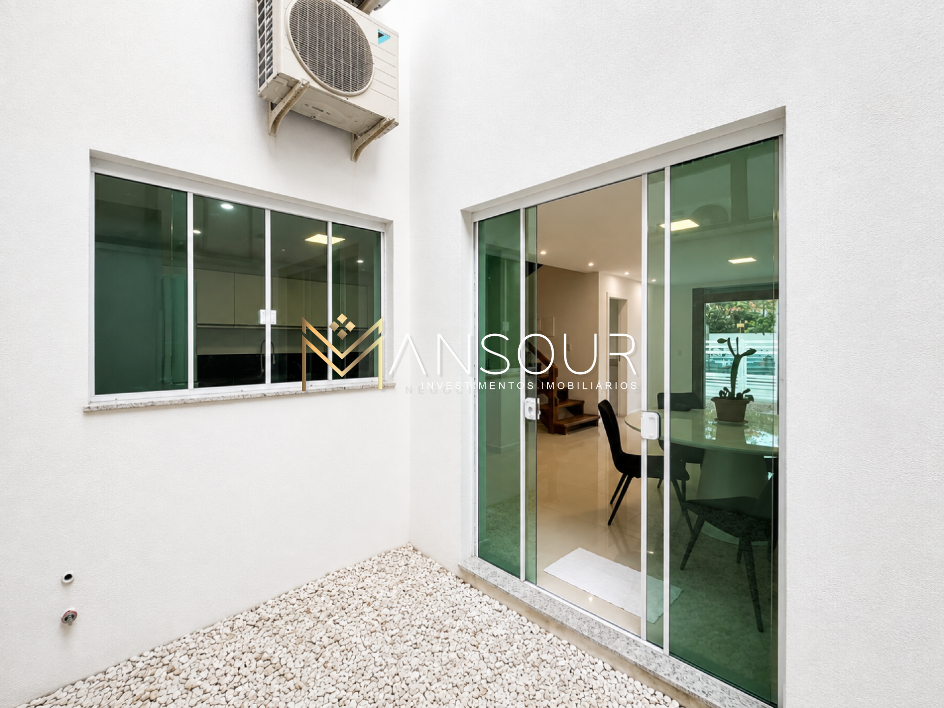Triplex Para Vender com 3 suítes no bairro Praia dos Amores em Balneário Camboriú