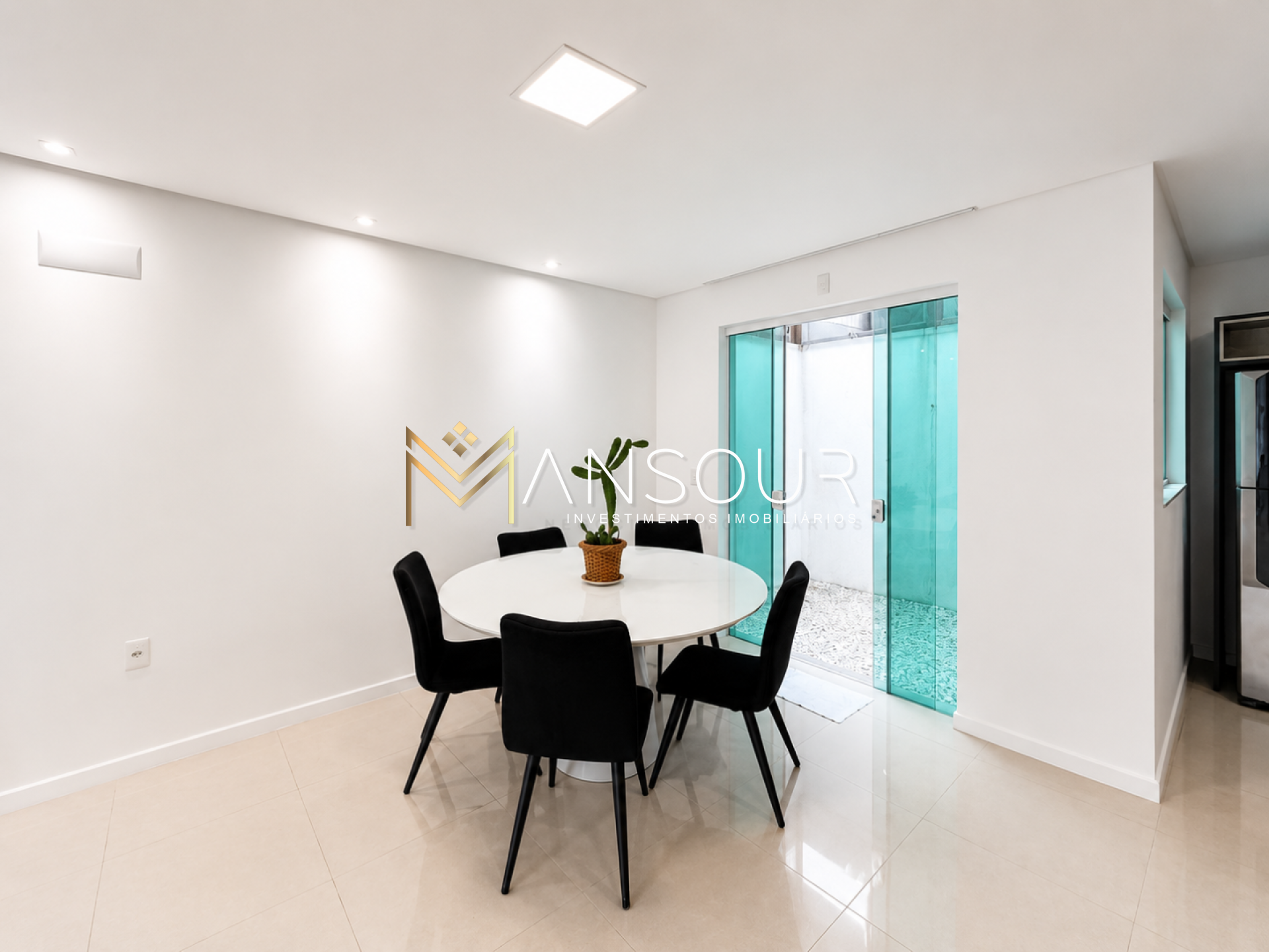 Triplex Para Vender com 3 suítes no bairro Praia dos Amores em Balneário Camboriú