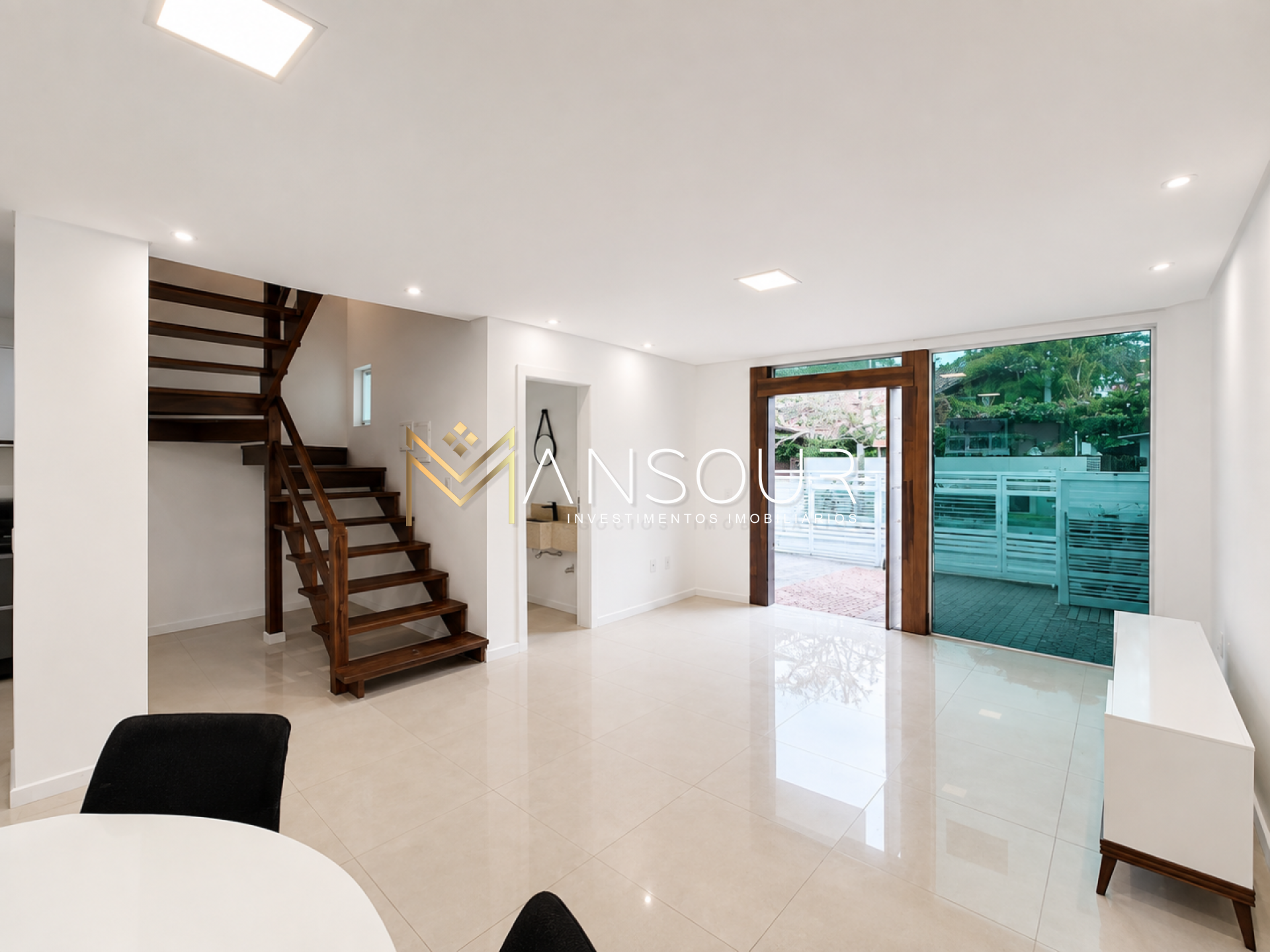 Triplex Para Vender com 3 suítes no bairro Praia dos Amores em Balneário Camboriú
