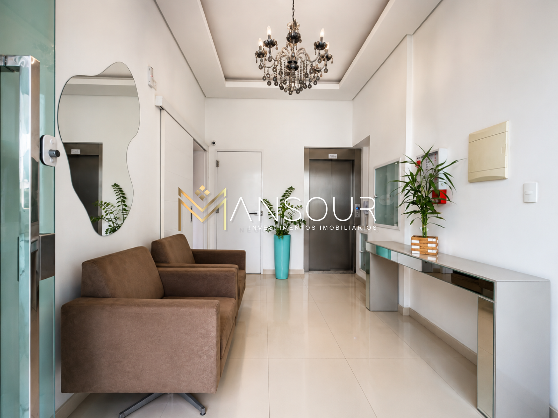 Apartamento Para Vender com 03 suítes no bairro Centro em Itapema