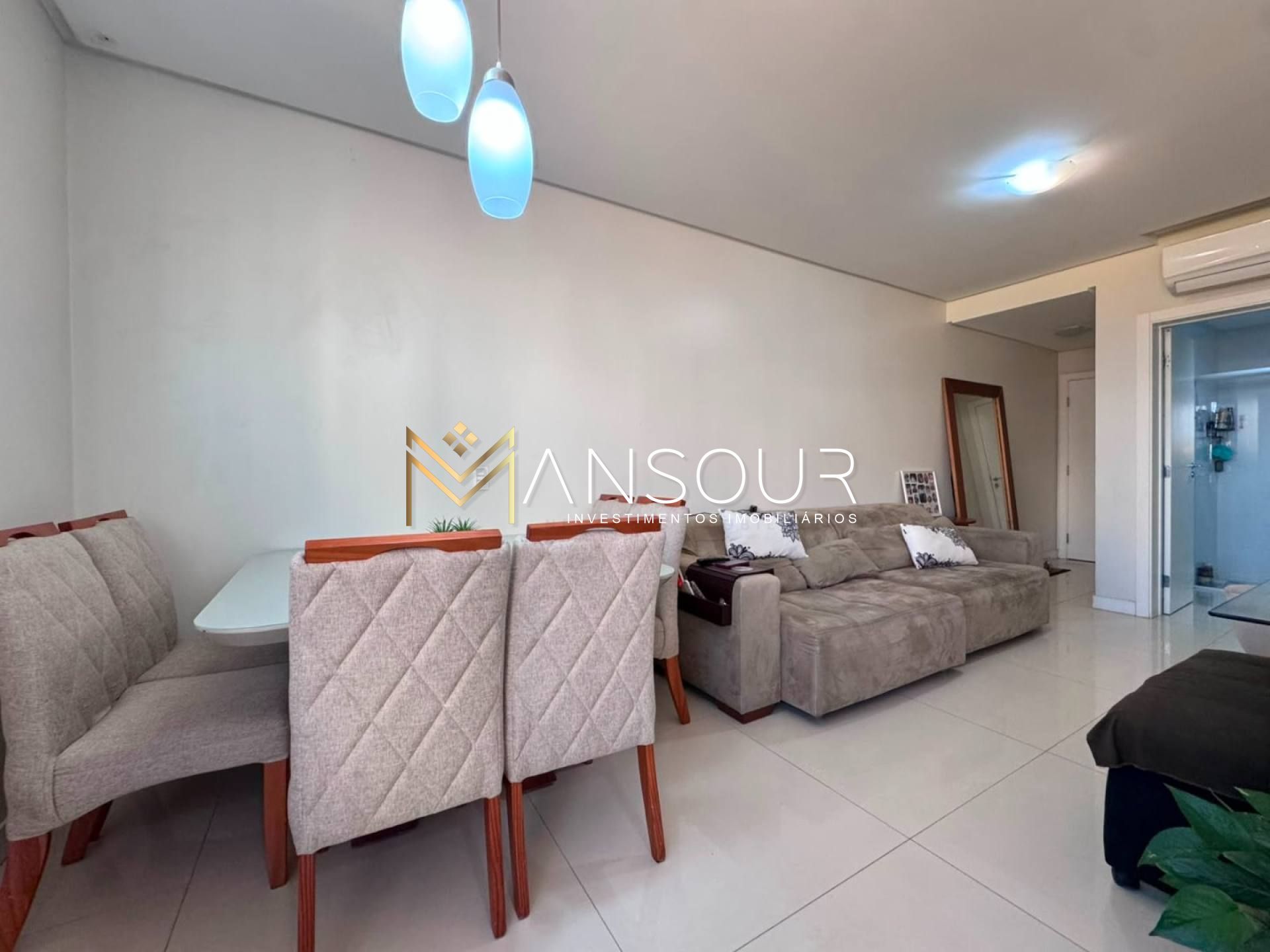 Apartamento Para Vender com 02 quartos no bairro Nações em Balneário Camboriú