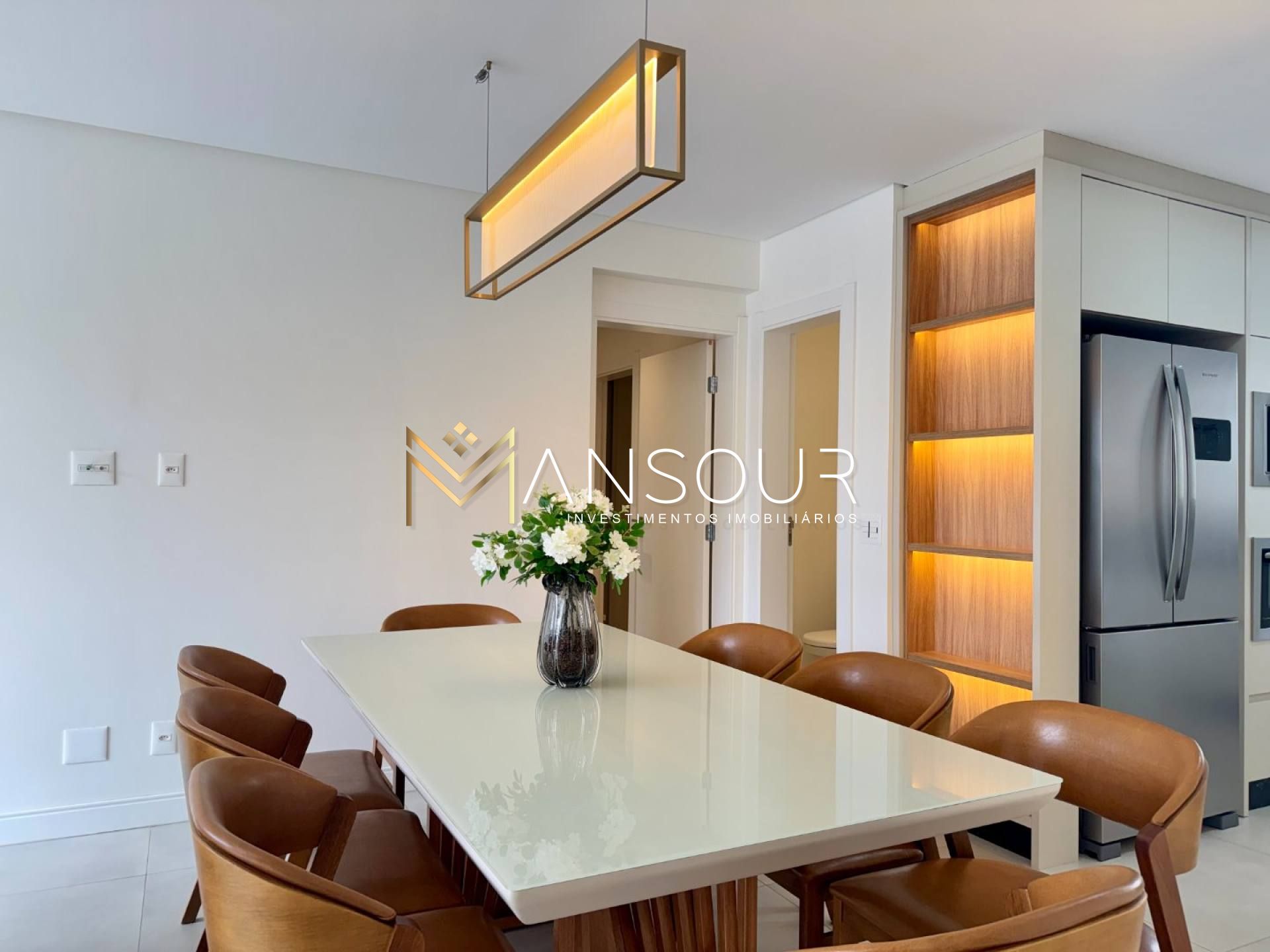 Apartamento Para Vender com 03 suítes no bairro Centro em Balneário Camboriú
