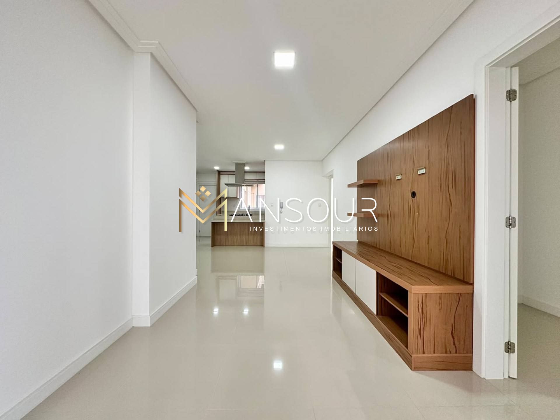 Apartamento Para Vender com 02 quartos E 01 suíte no bairro Meia Praia em Itapema