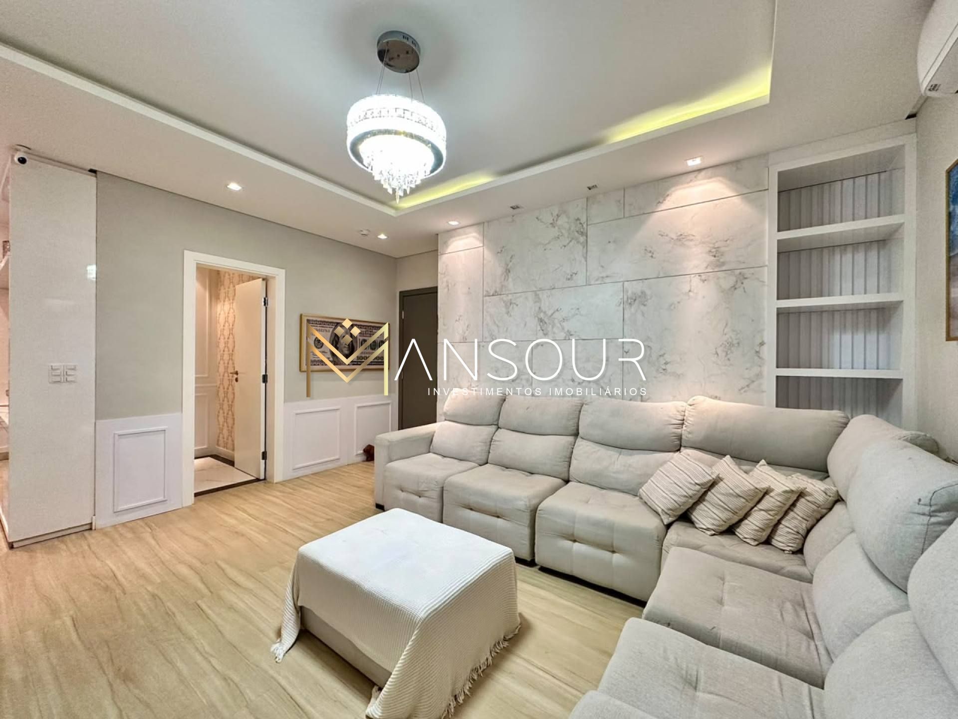 Apartamento Para Vender 03 suítes no bairro Meia Praia em Itapema
