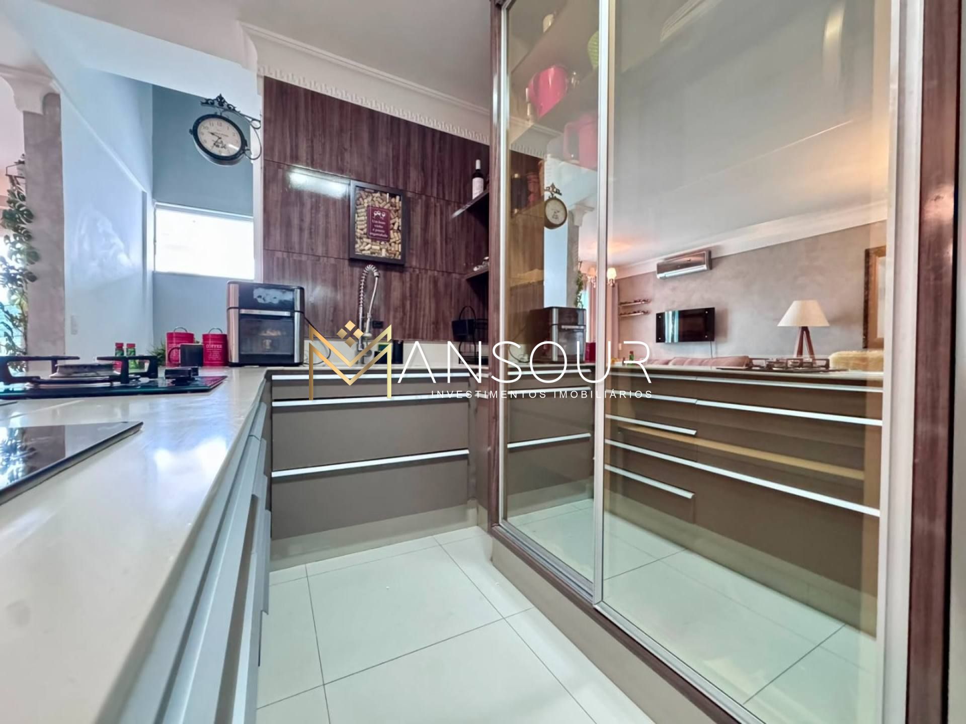 Casa Para Vender 02 suítes no bairro Praia dos Amores em Balneário Camboriú