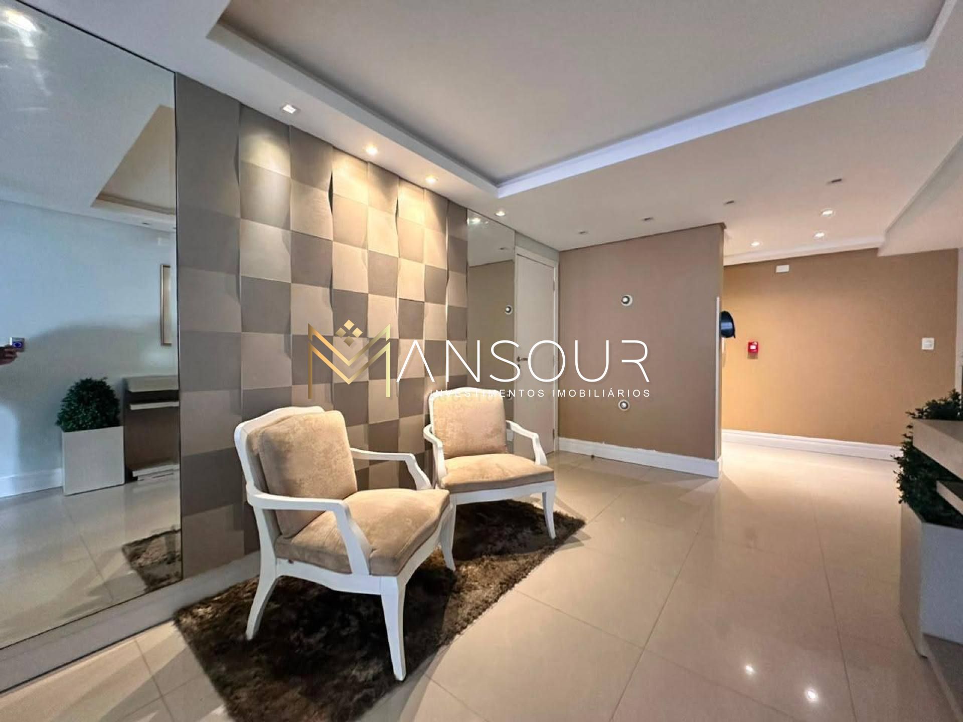 Apartamento Para Vender com 02 quartos e 01 suíte no bairro Centro em Balneário Camboriú