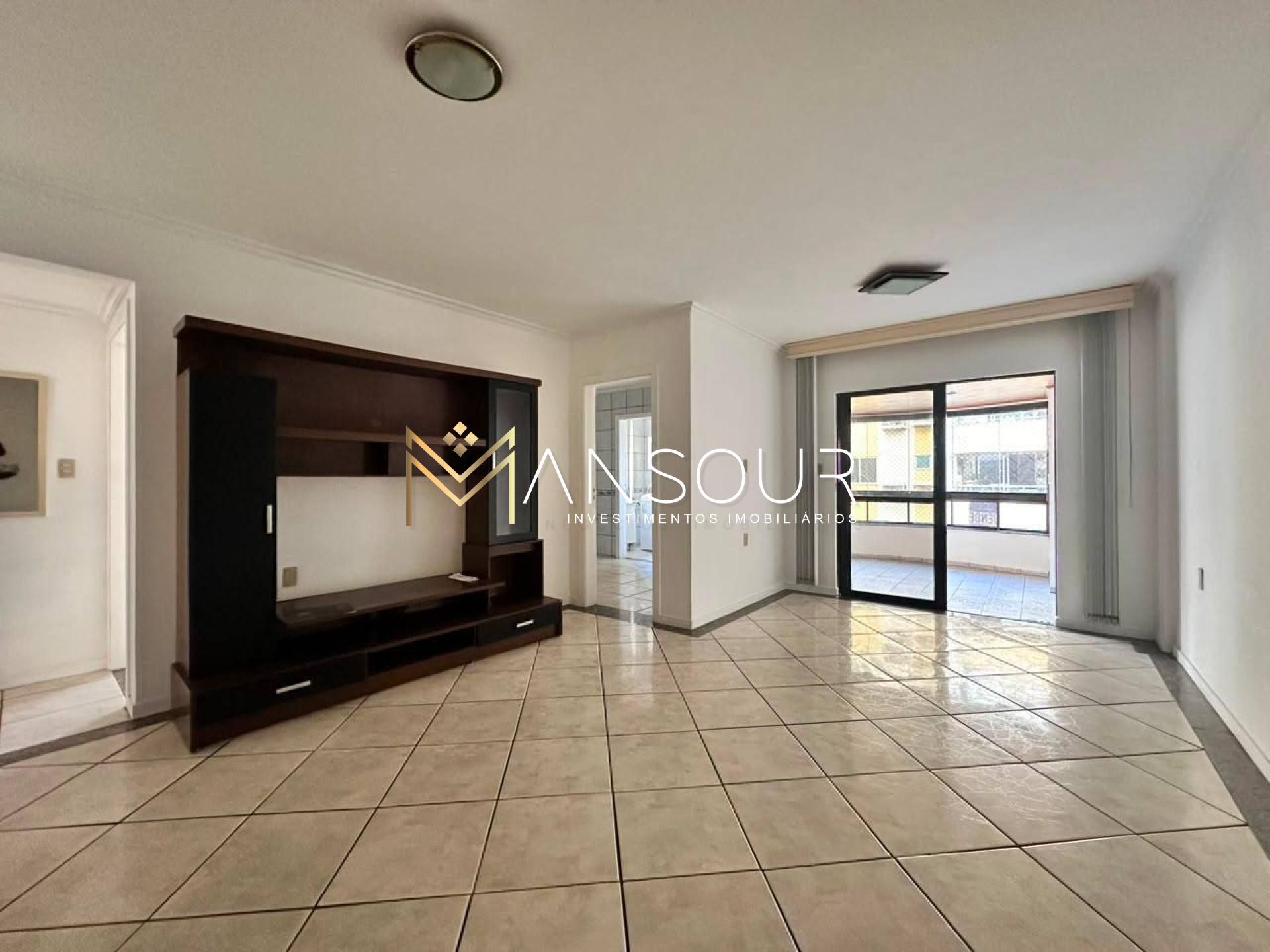 Apartamento Para Vender com 02 quartos e 01 suíte no bairro Centro em Balneário Camboriú