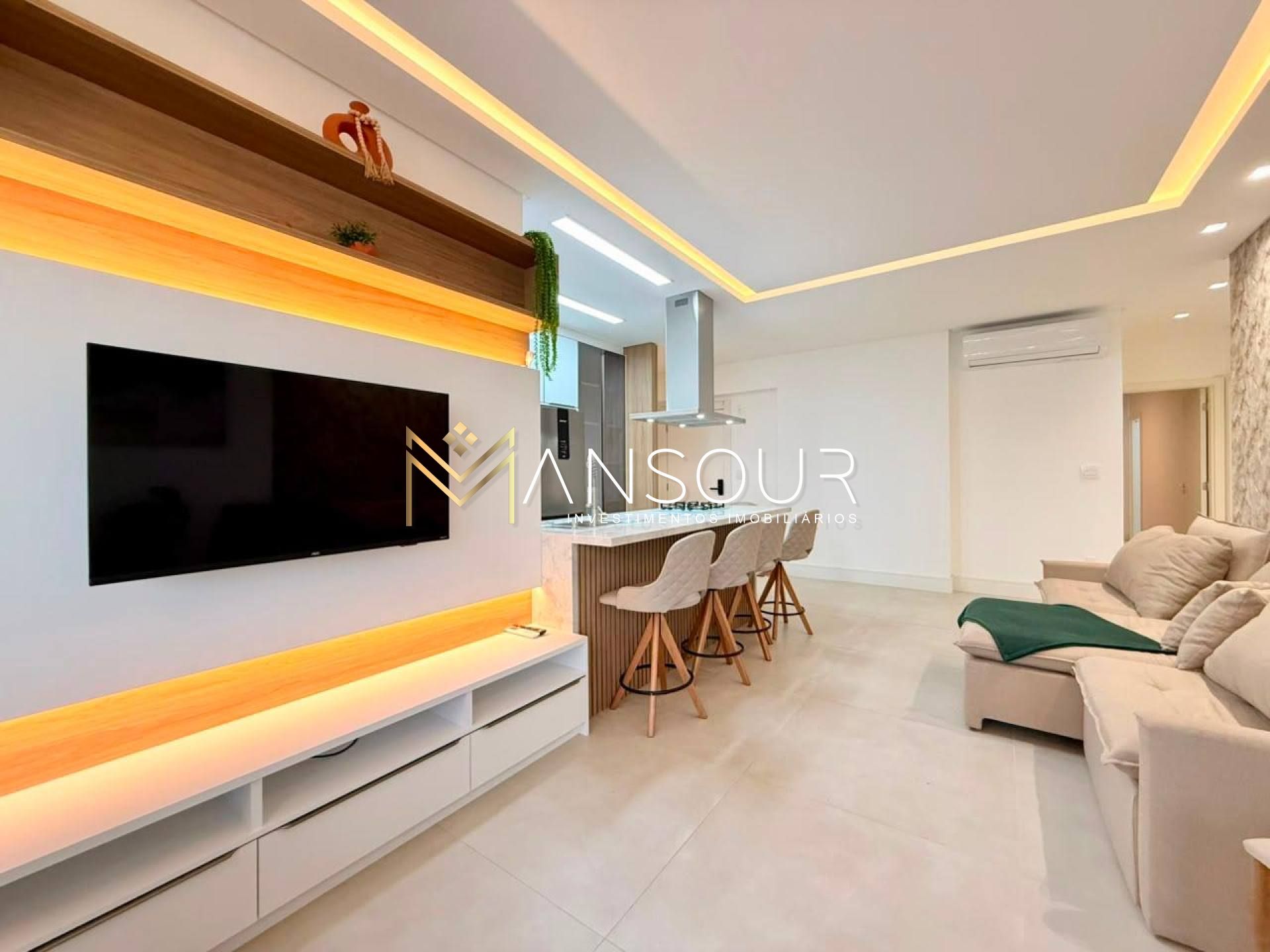 Apartamento Para Vender com 03 suítes no bairro Meia Praia em Itapema