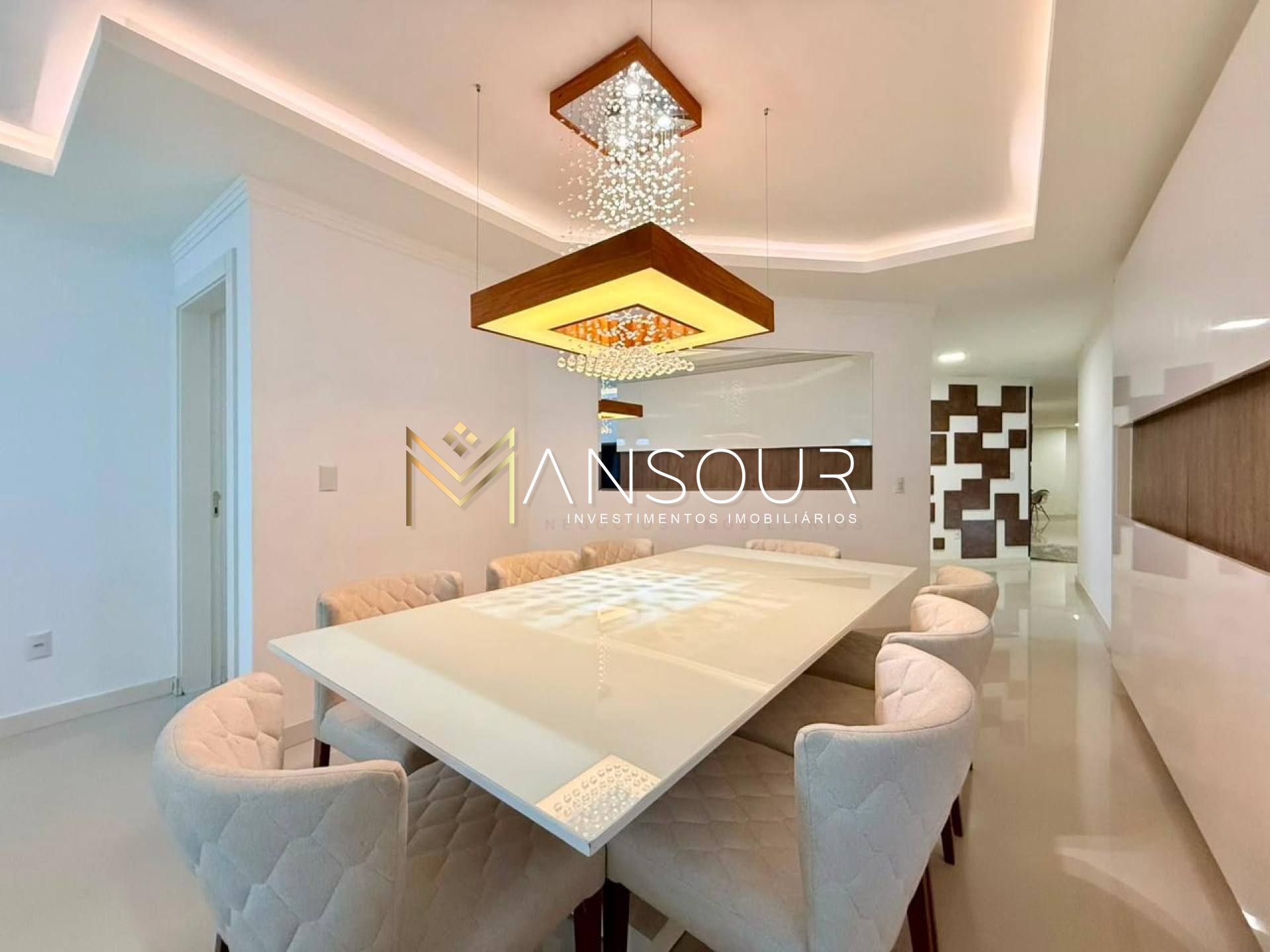 Apartamento Para Vender 03 suítes no bairro Meia Praia em Itapema
