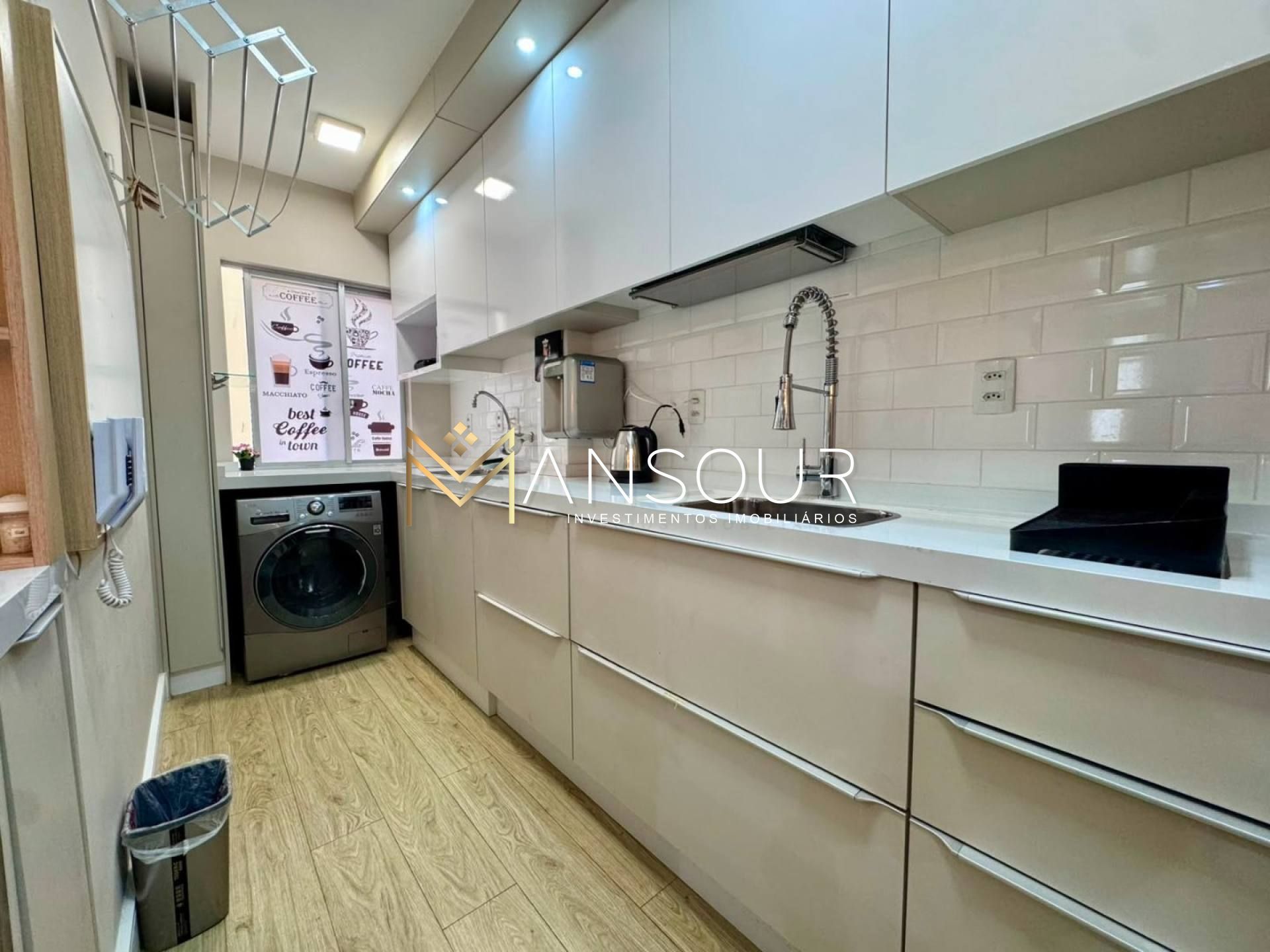 Apartamento Para Vender com 02 quartos no bairro Centro em Balneário Camboriú