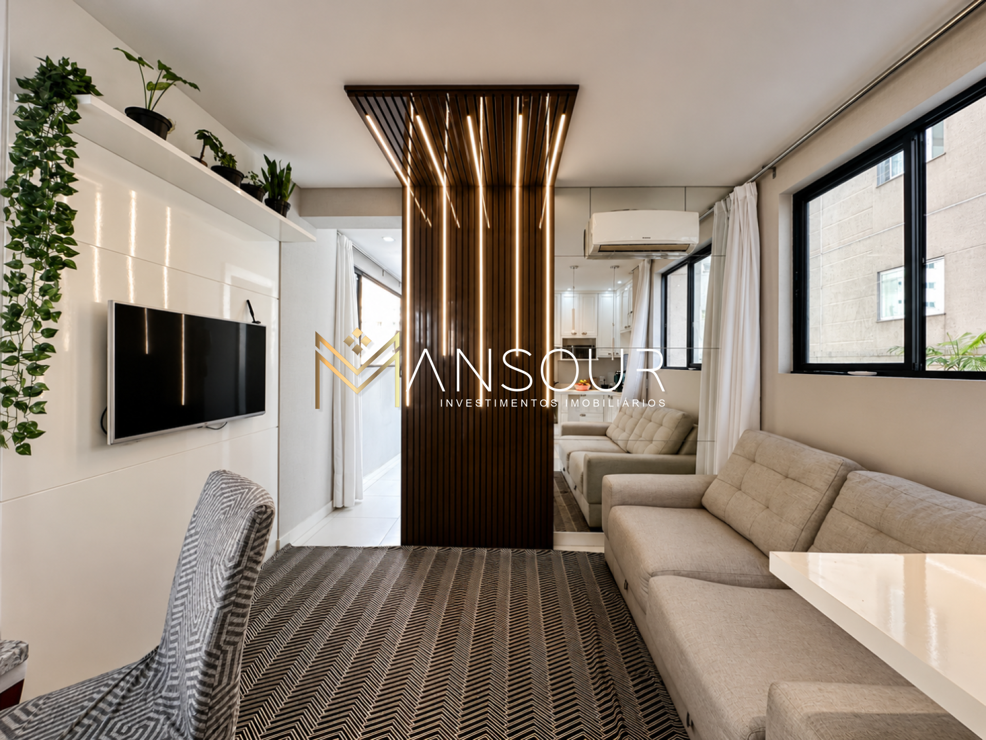 Apartamento Para Vender com 02 suítes no bairro Meia Praia em Itapema