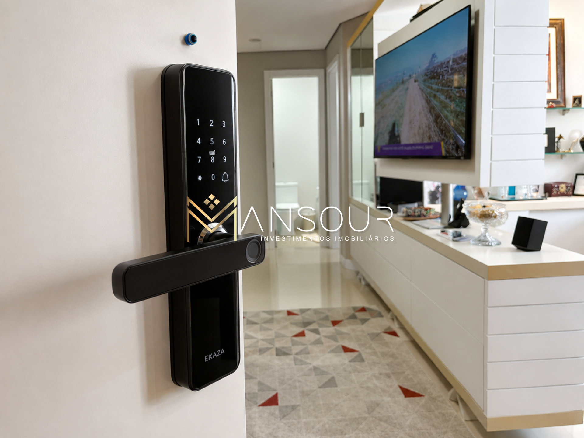 Apartamento Para Vender com 01 quarto e 02 suítes no bairro Pioneiros em Balneário Camboriú