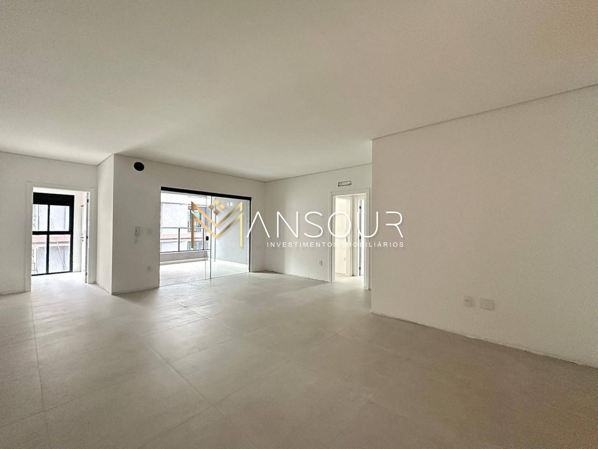Apartamento Para Vender 03 suítes no bairro Pereque em Porto Belo