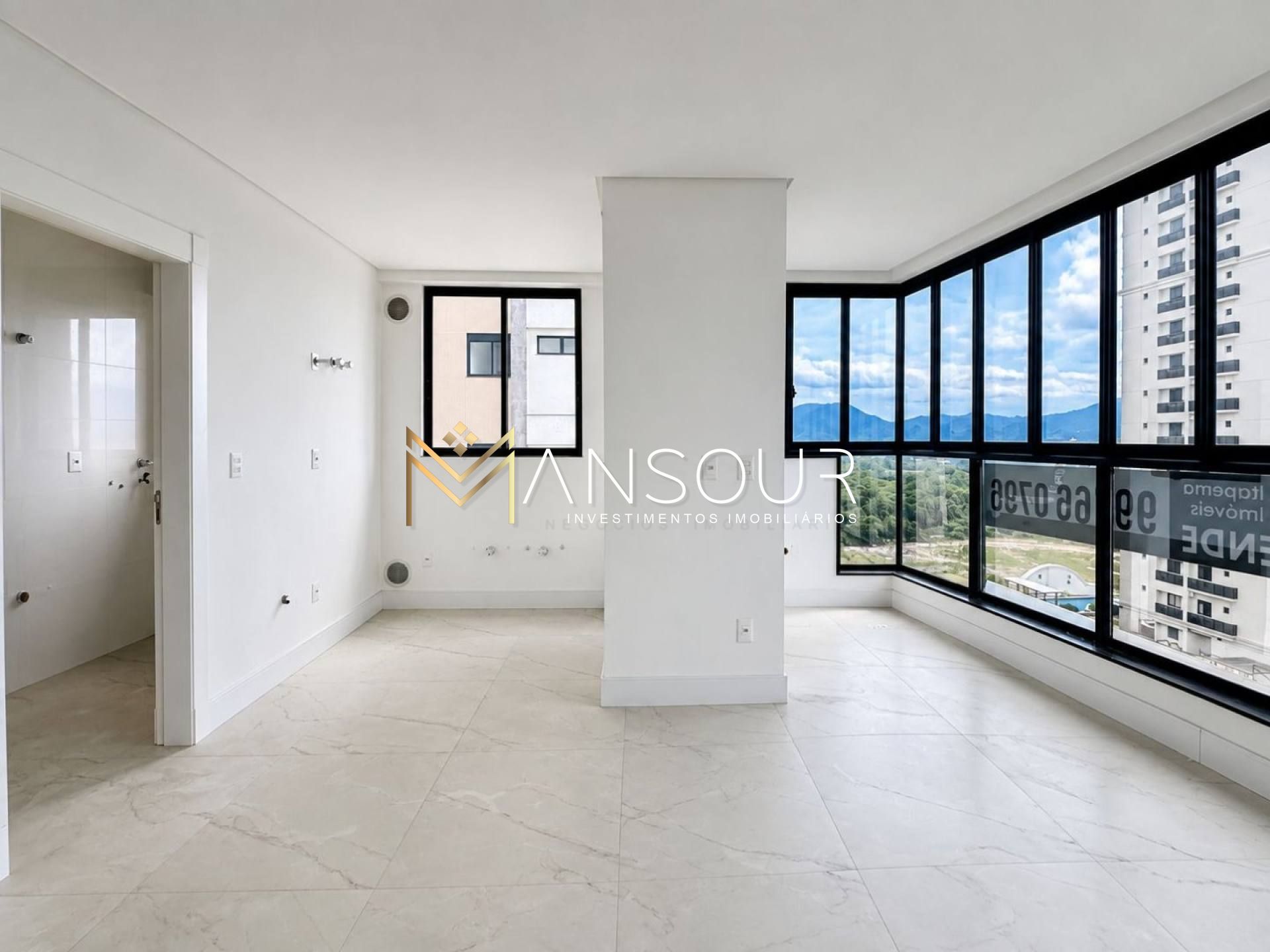 Apartamento Para Vender 03 suítes no bairro Meia Praia em Itapema