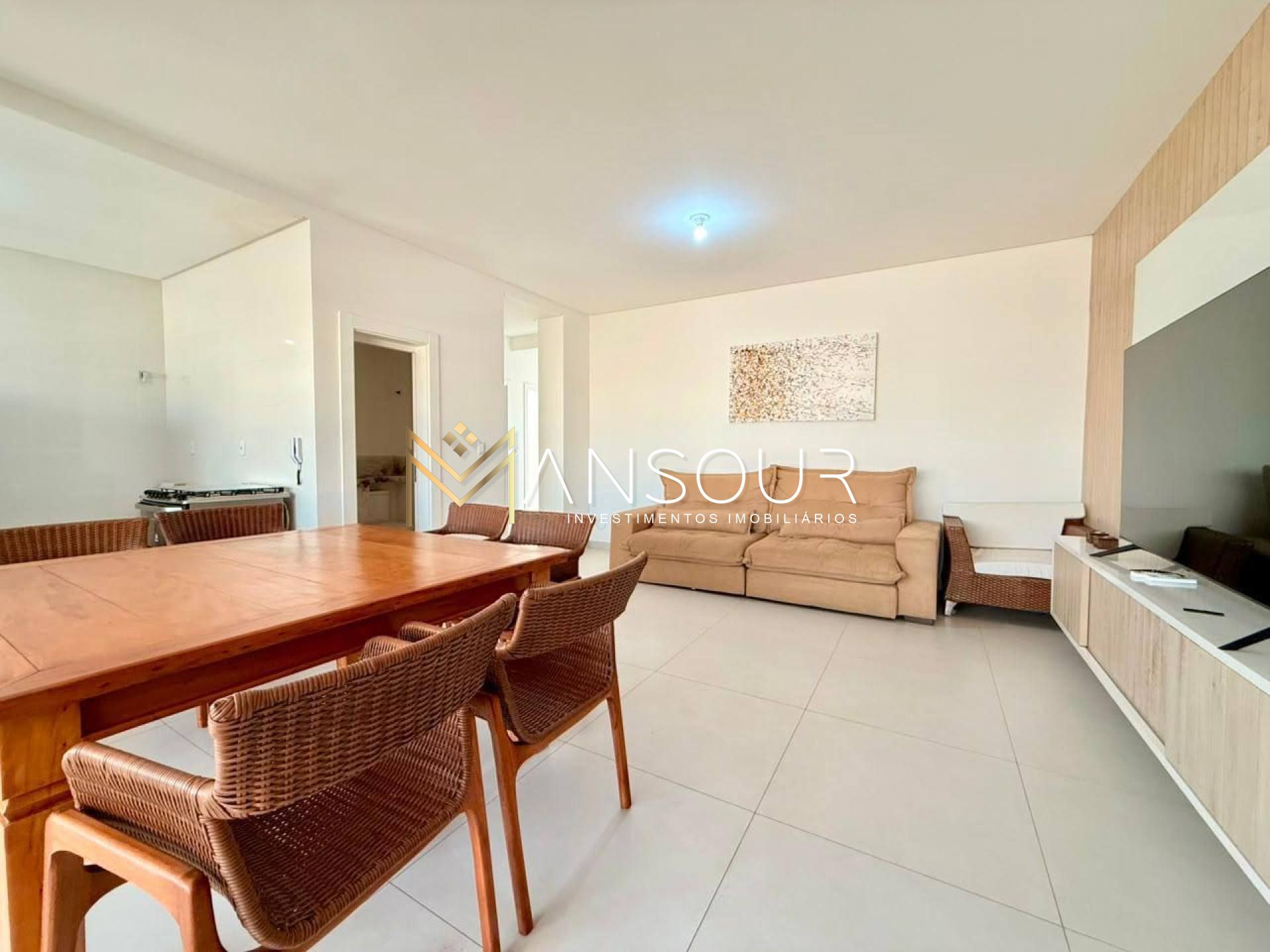 Apartamento Para Vender com 03 suítes no bairro Meia Praia em Itapema