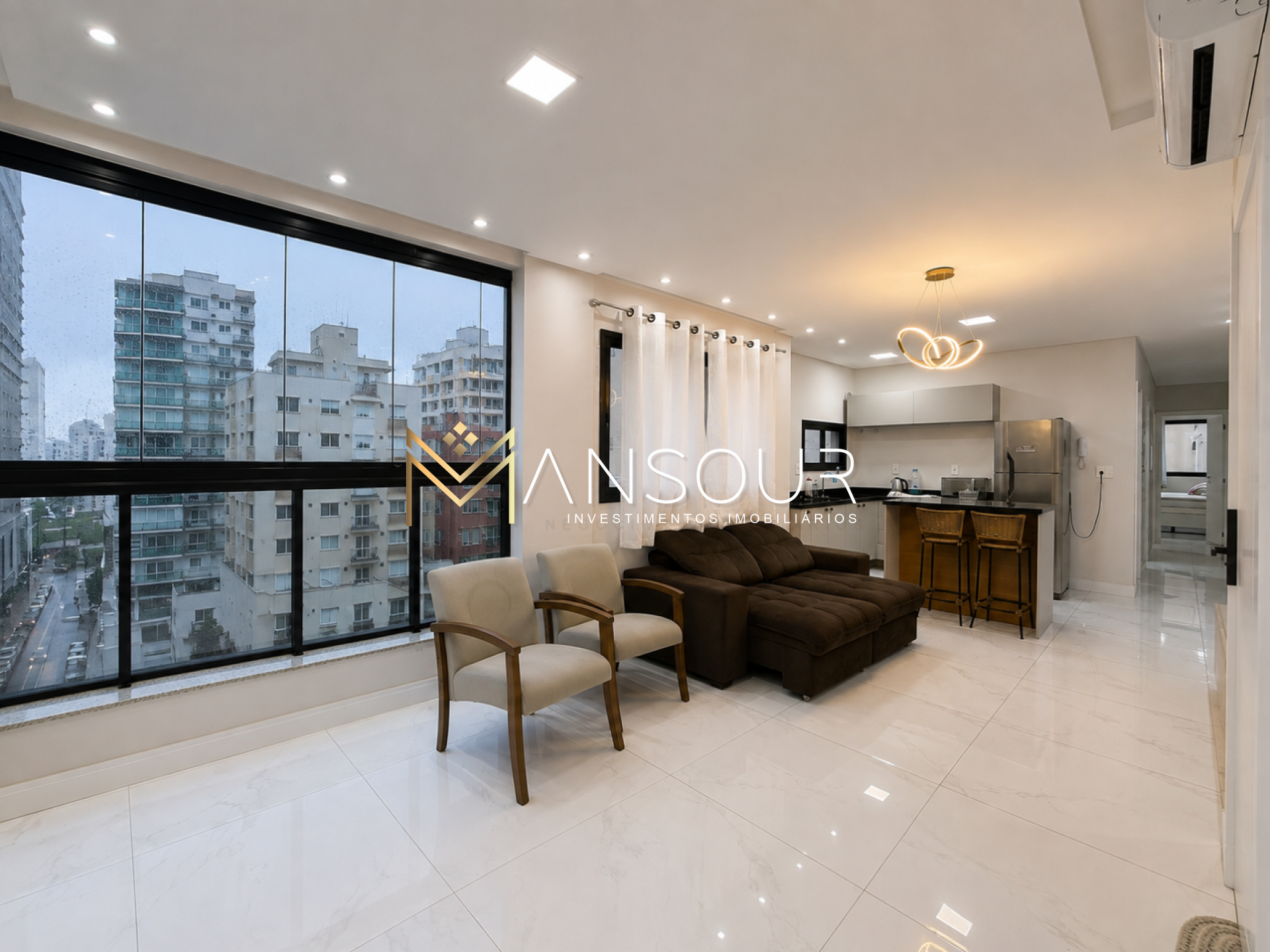 Apartamento Para Vender com 01 quarto e 02 suítes no bairro Meia Praia em Itapema