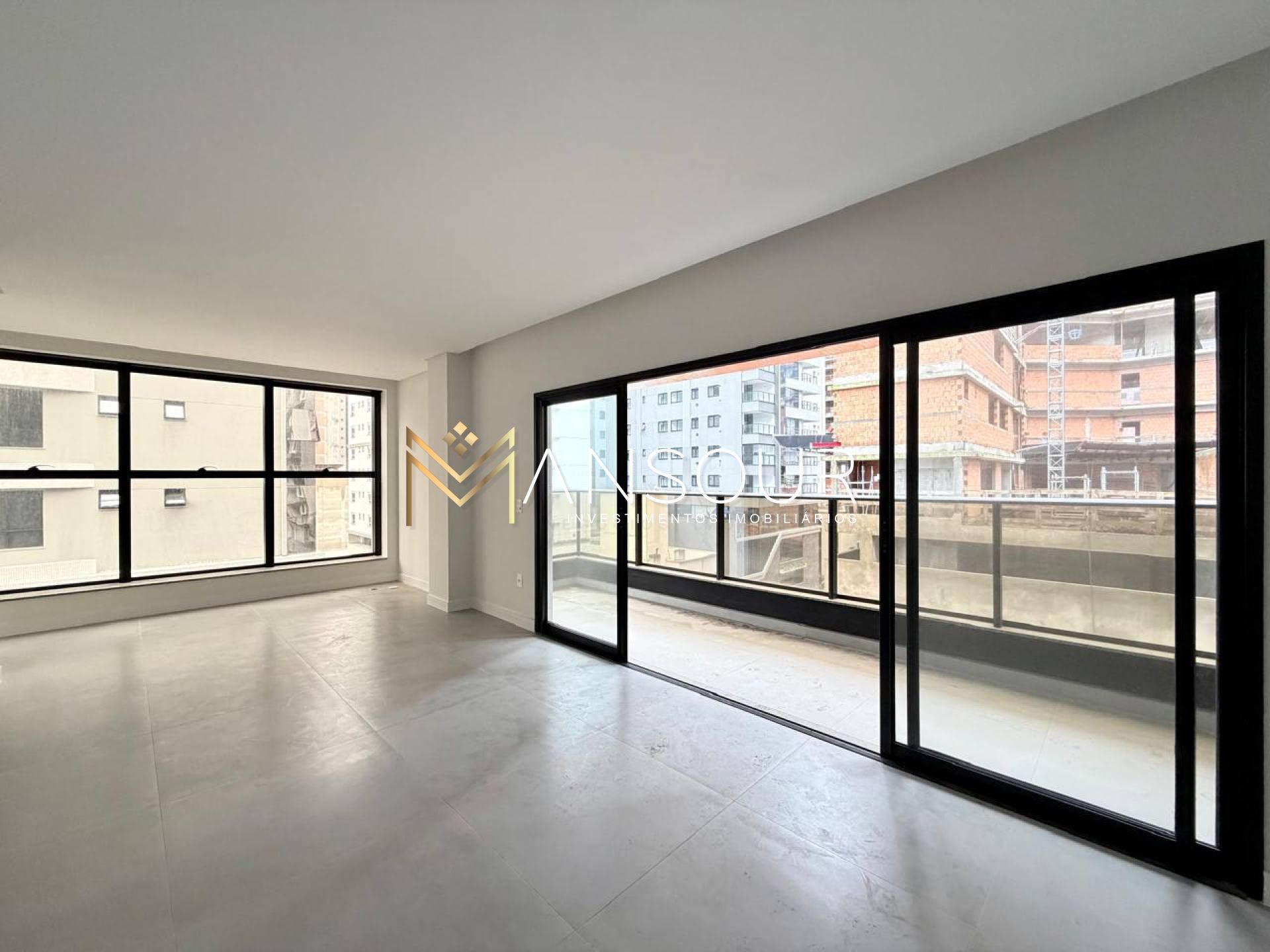 Apartamento Para Vender com 03 suítes em Porto Belo