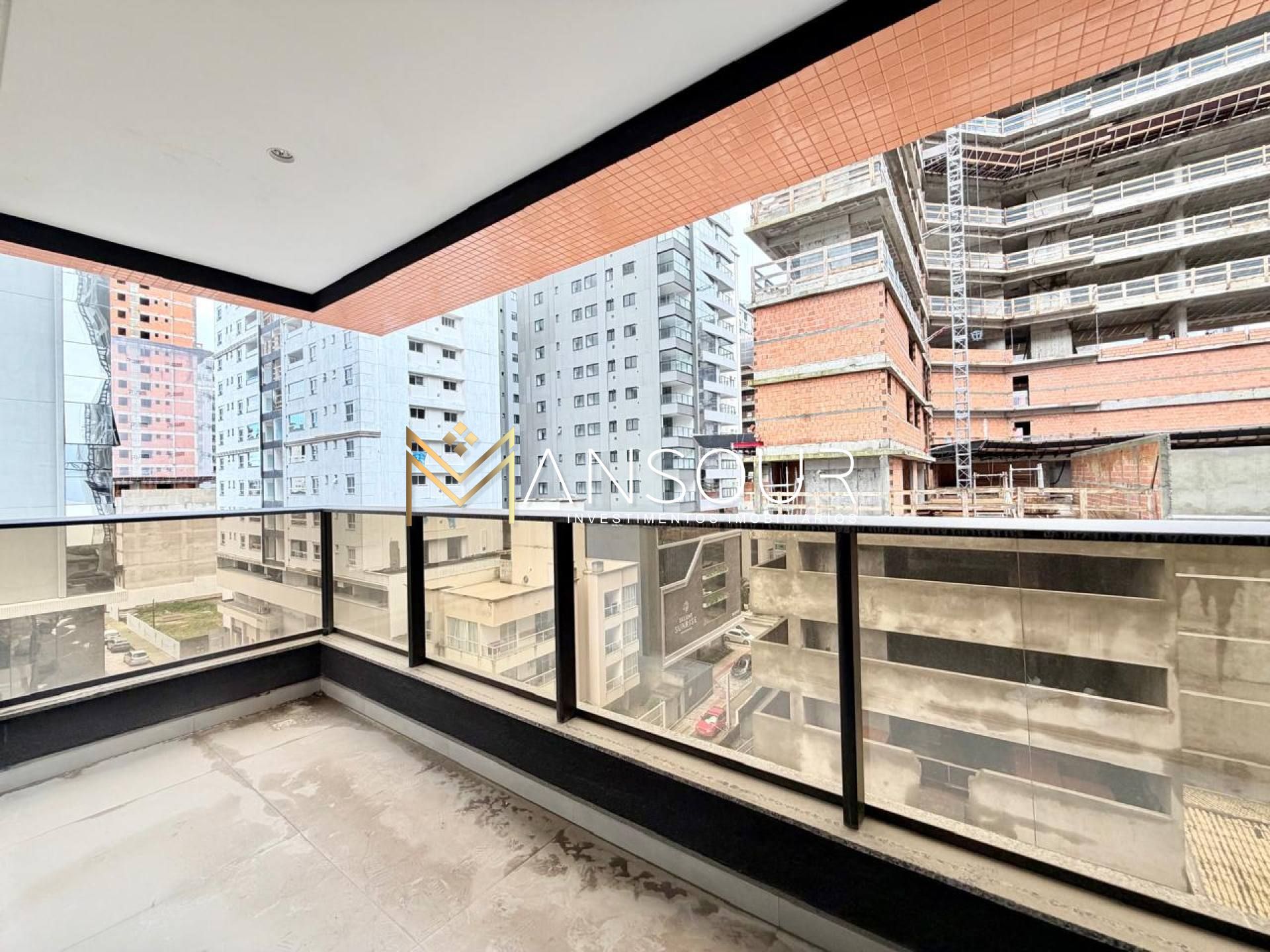 Apartamento Para Vender com 03 suítes em Porto Belo