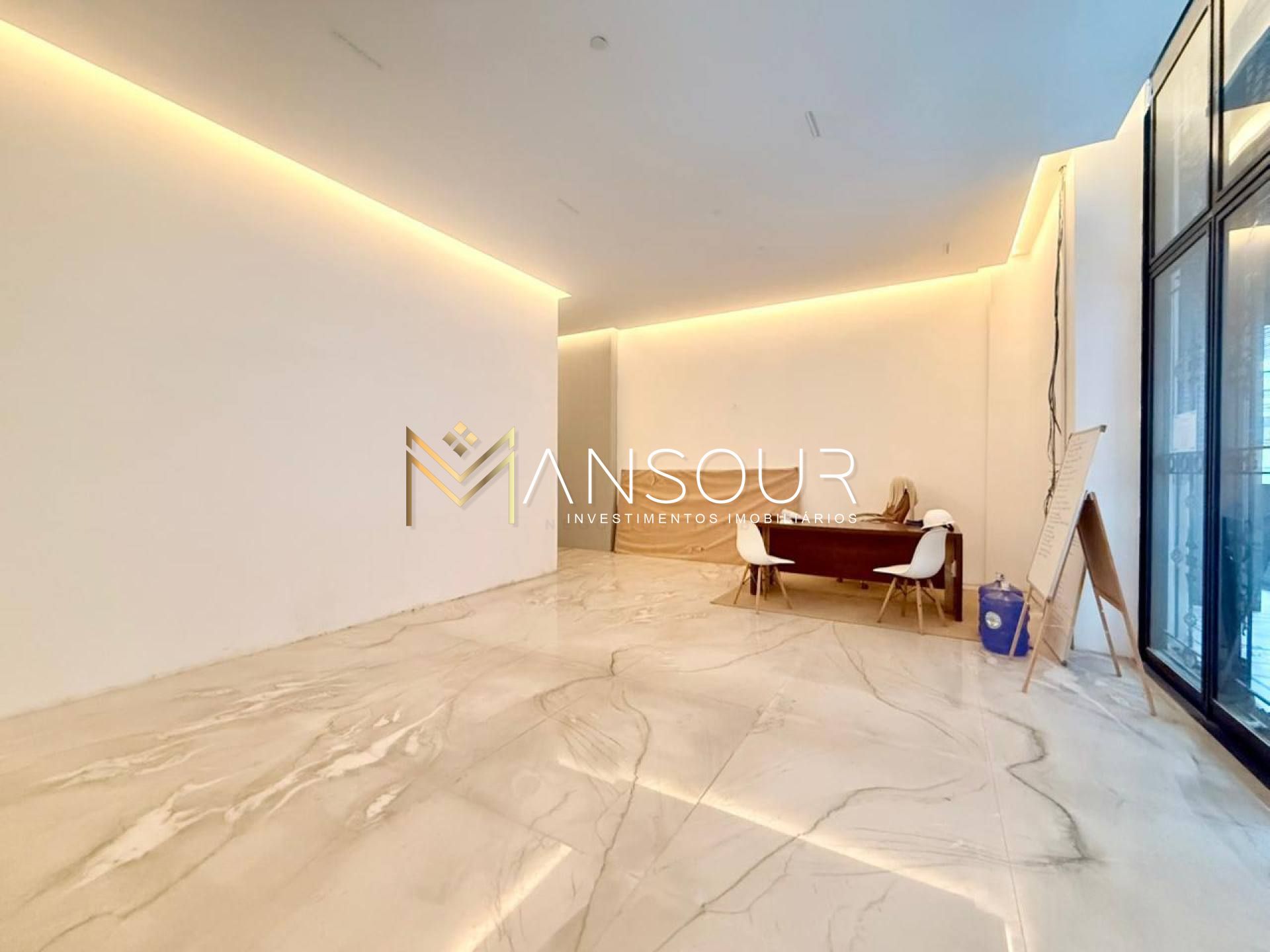 Apartamento Para Vender 04 suítes no bairro Meia Praia em Itapema