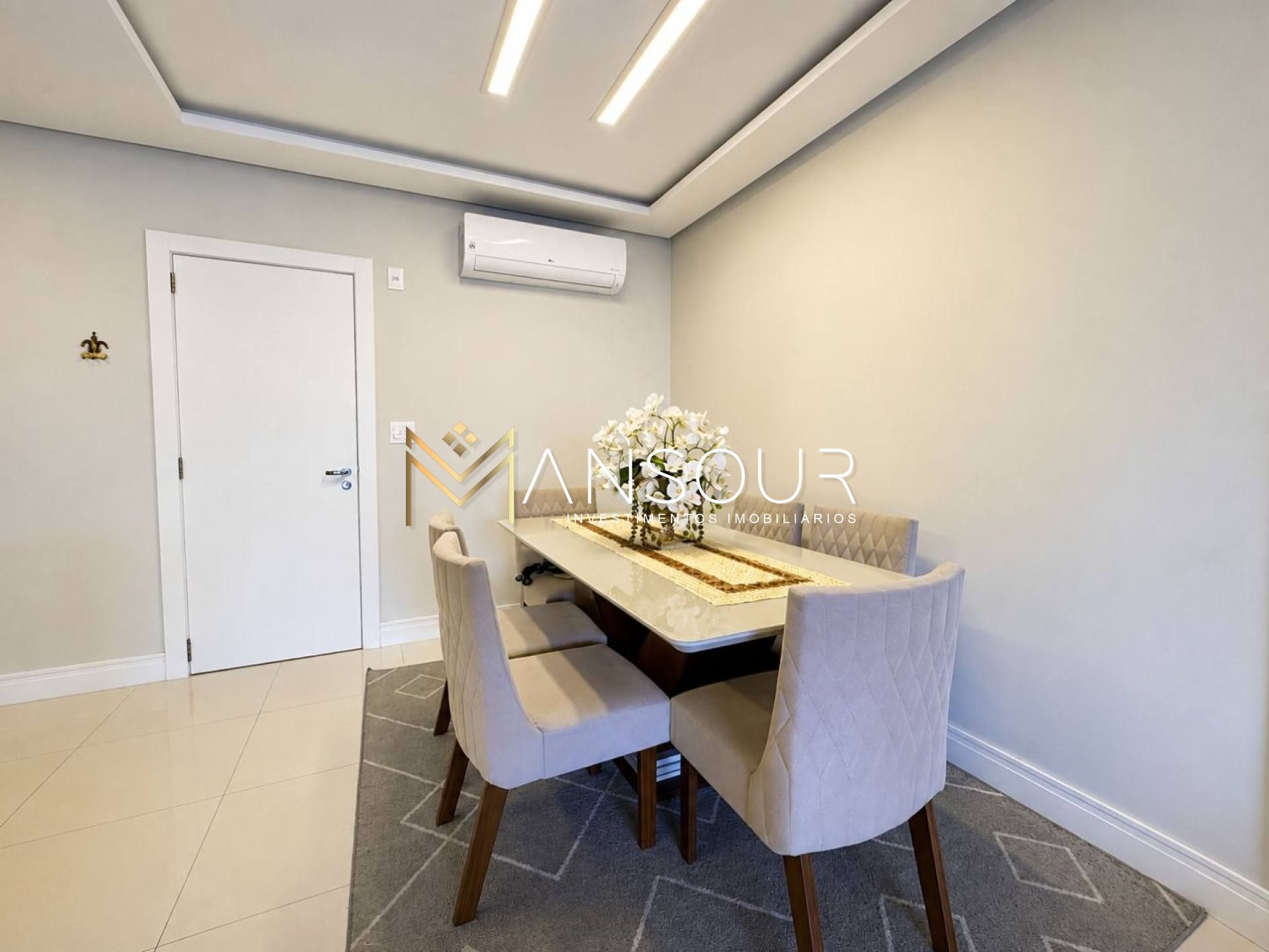 Apartamento Para Vender com 01 quarto e 01 suíte no bairro Meia Praia em Itapema