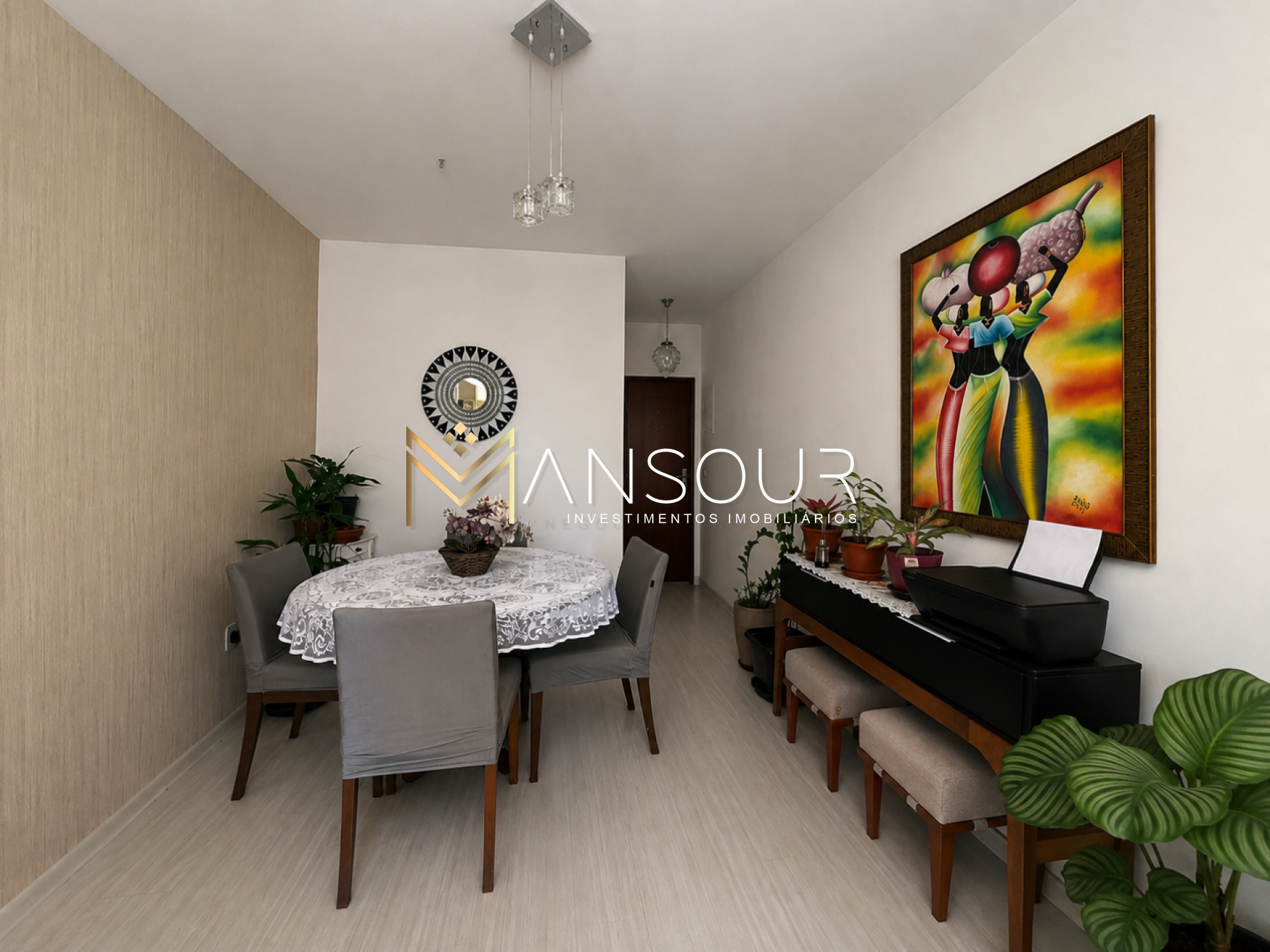 Apartamento Para Vender com 02 quartos e 01 suíte no bairro Centro em Balneário Camboriú