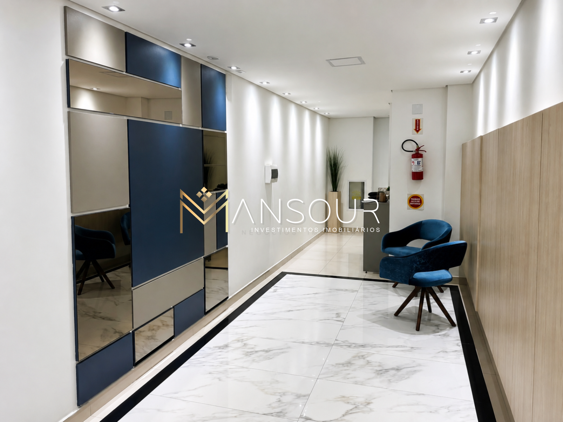 Apartamento Para Vender com 02 suítes no bairro Centro em Itajaí