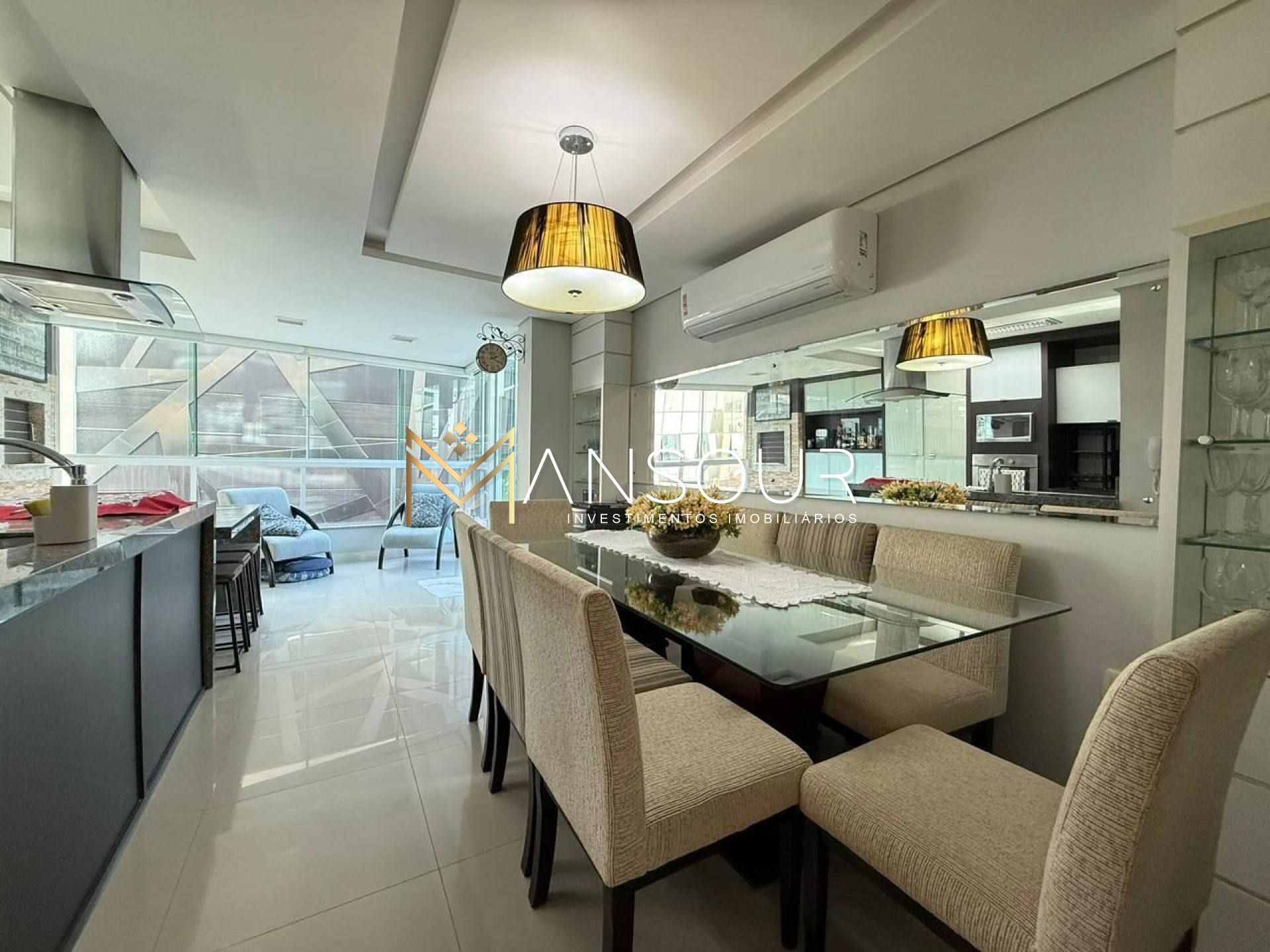 Apartamento Para Vender 02 suítes no bairro Meia Praia em Itapema