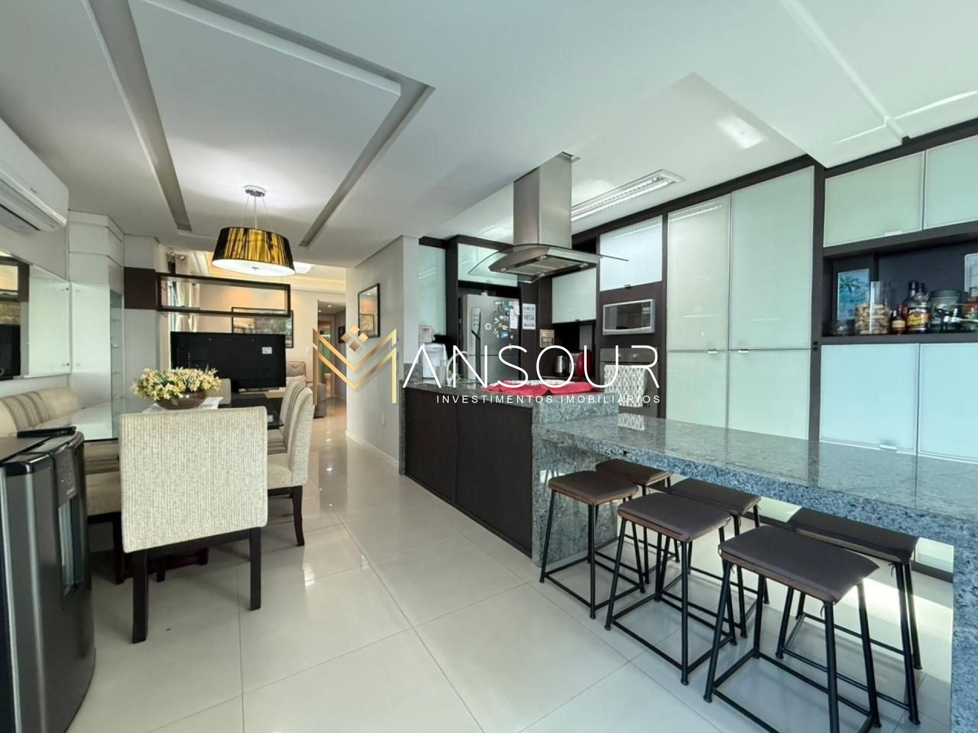 Apartamento Para Vender 02 suítes no bairro Meia Praia em Itapema
