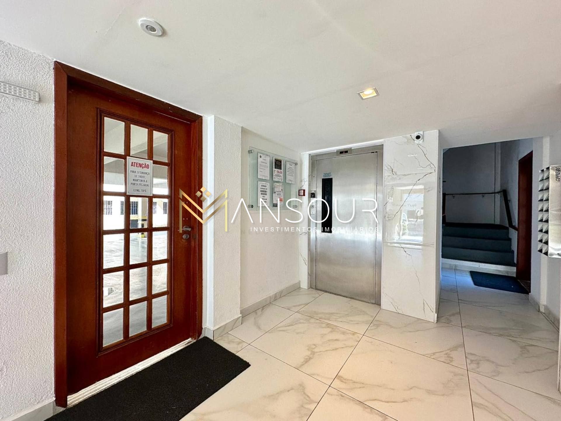 Apartamento Para Vender no bairro Meia Praia em Itapema