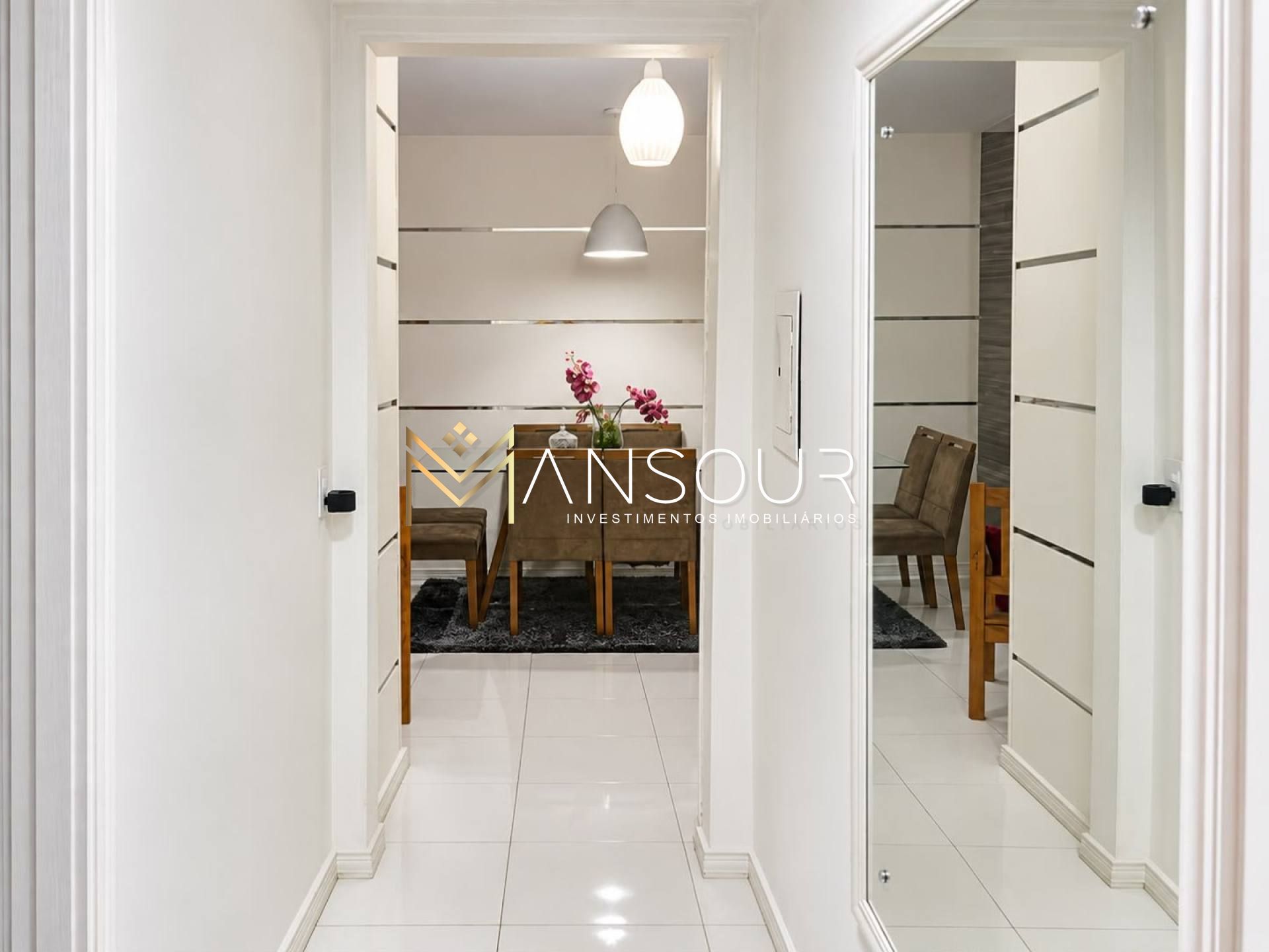 Apartamento Para Vender com 02 quartos 01 suítes no bairro Meia Praia em Itapema