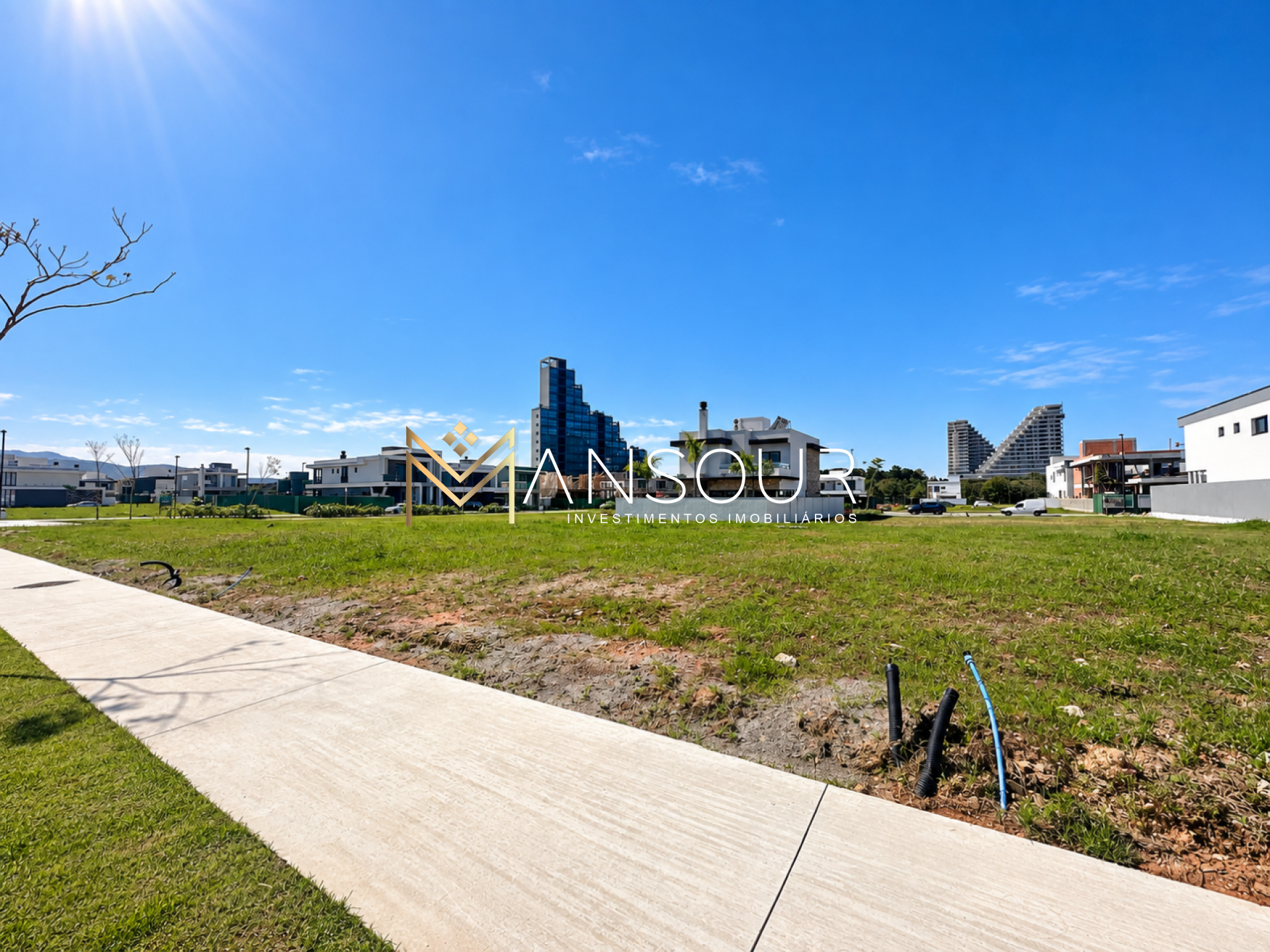 Lote / Terreno de Bairro Para Vender no bairro Jardim Dourado  em Porto Belo