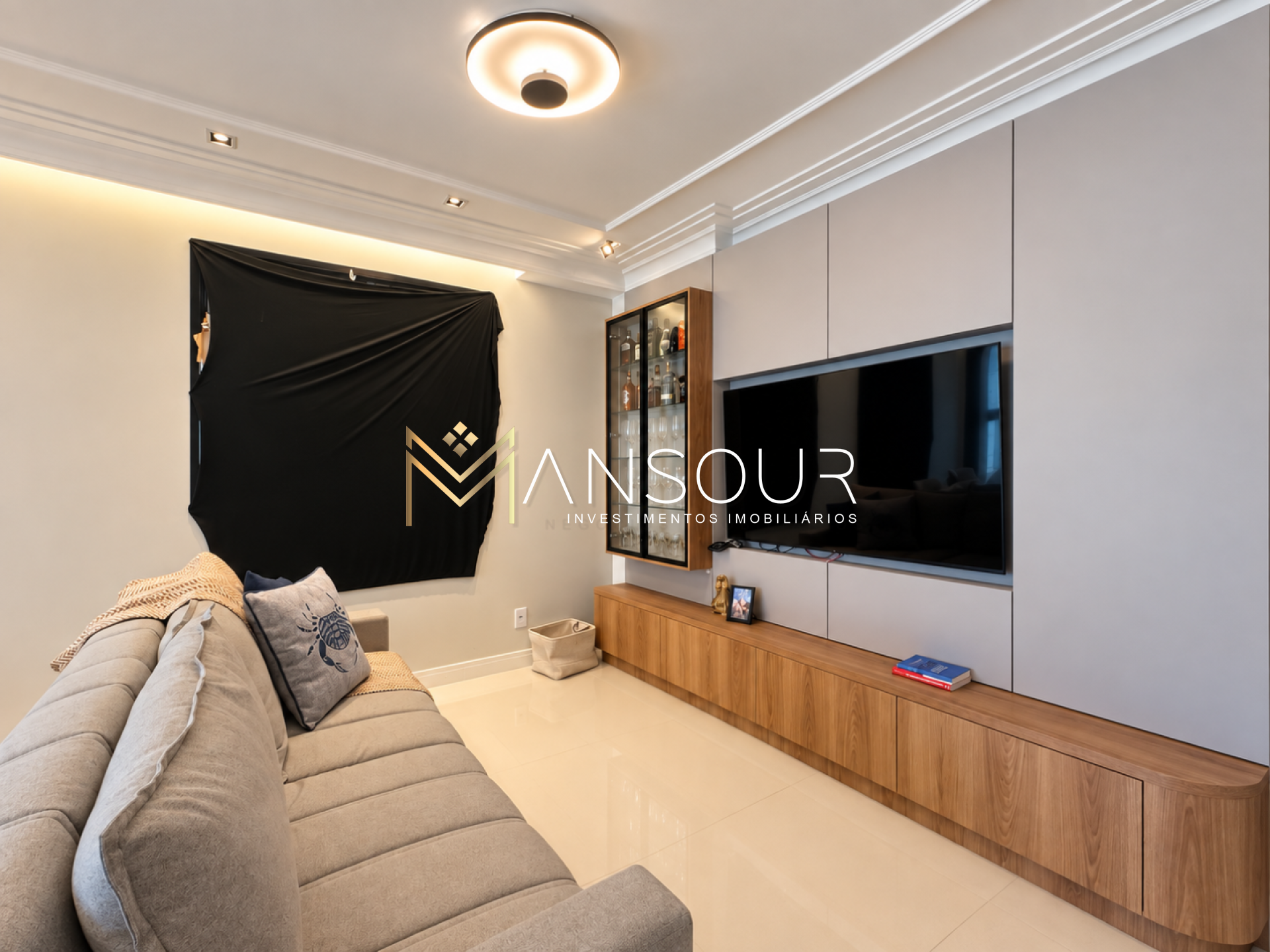 Apartamento Para Vender 03 suítes no bairro Meia Praia em Itapema