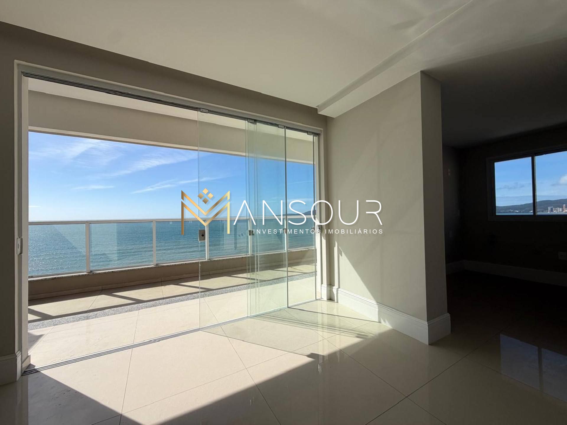 Apartamento Para Vender 04 suítes no bairro Meia Praia em Itapema