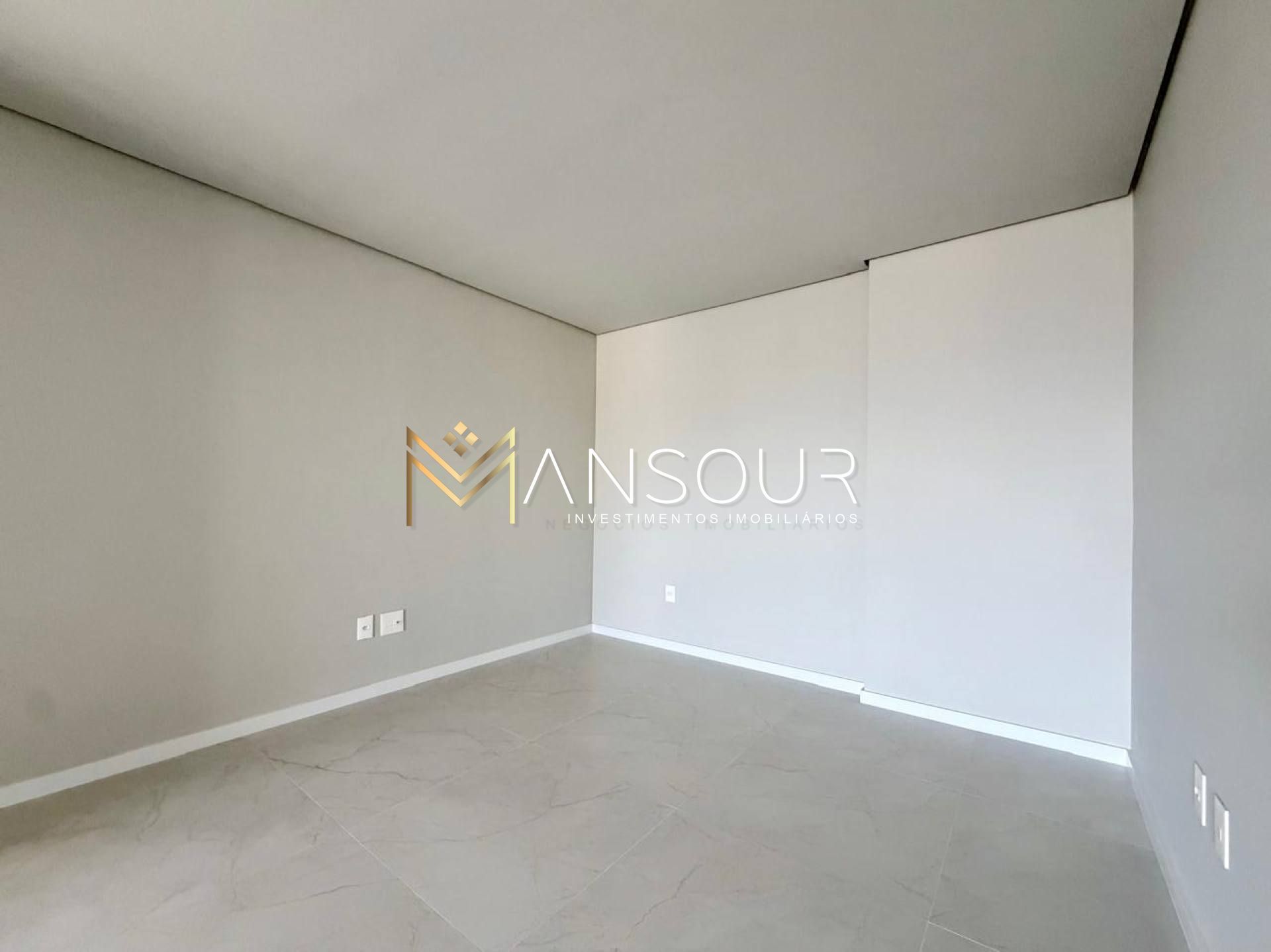 Apartamento Para Vender 03 suítes no bairro Pereque em Porto Belo