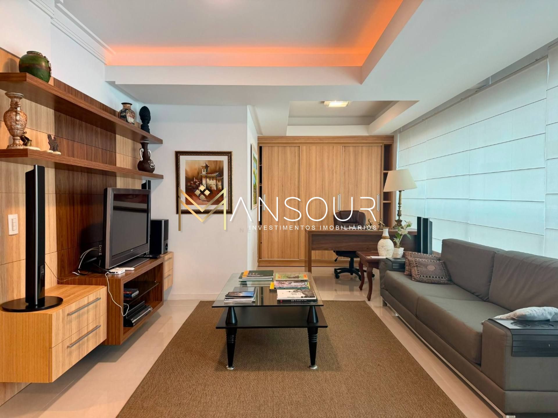 Apartamento Para Vender com 02 quartos 01 suítes no bairro Centro em Balneário Camboriú