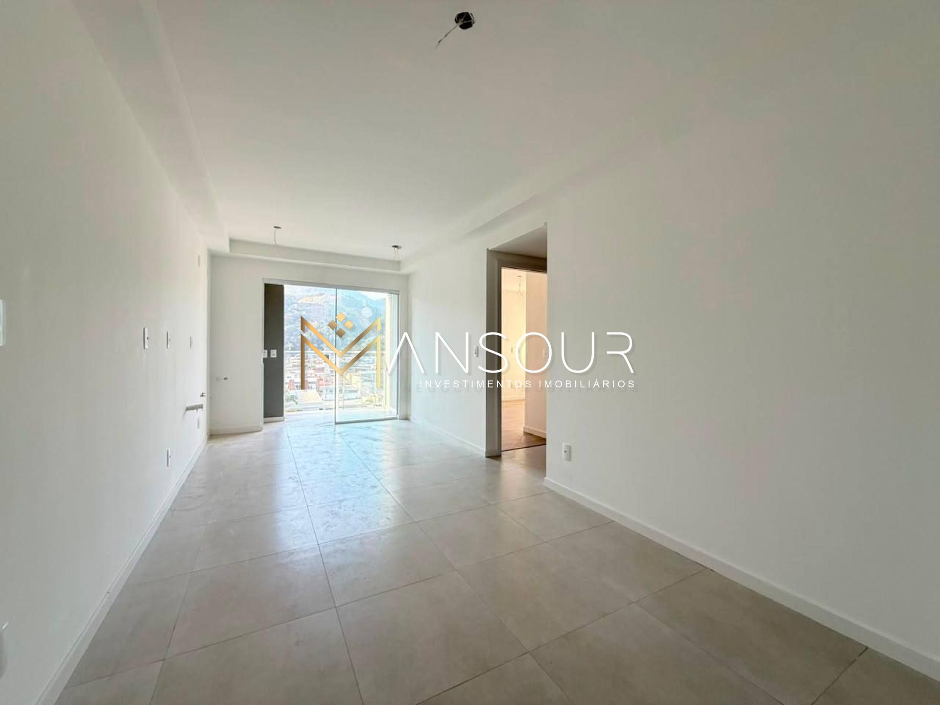 Apartamento Para Vender com 02 quartos no bairro Alto São Bento  em Itapema