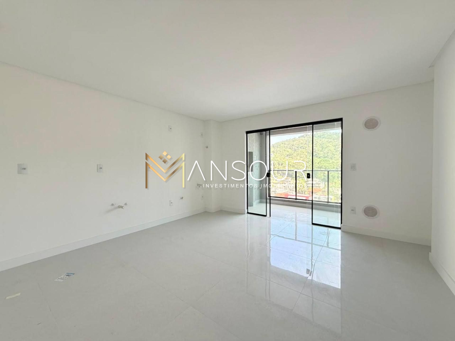 Apartamento Para Vender com 02 quartos 01 suítes no bairro Tabuleiro em Itapema