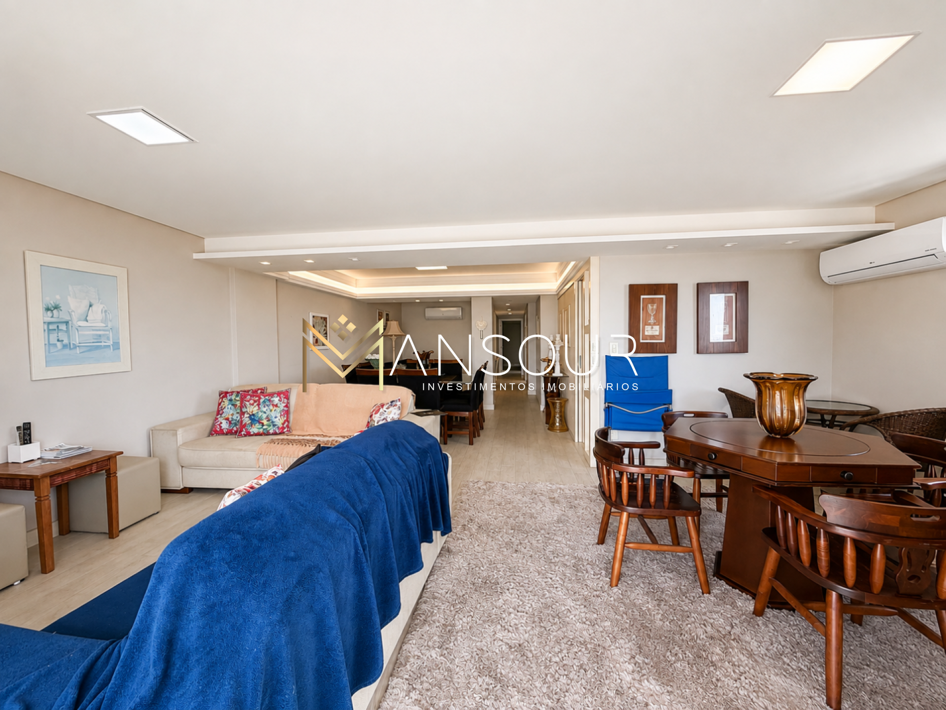 Apartamento Para Vender 03 suítes no bairro Centro em Balneário Camboriú