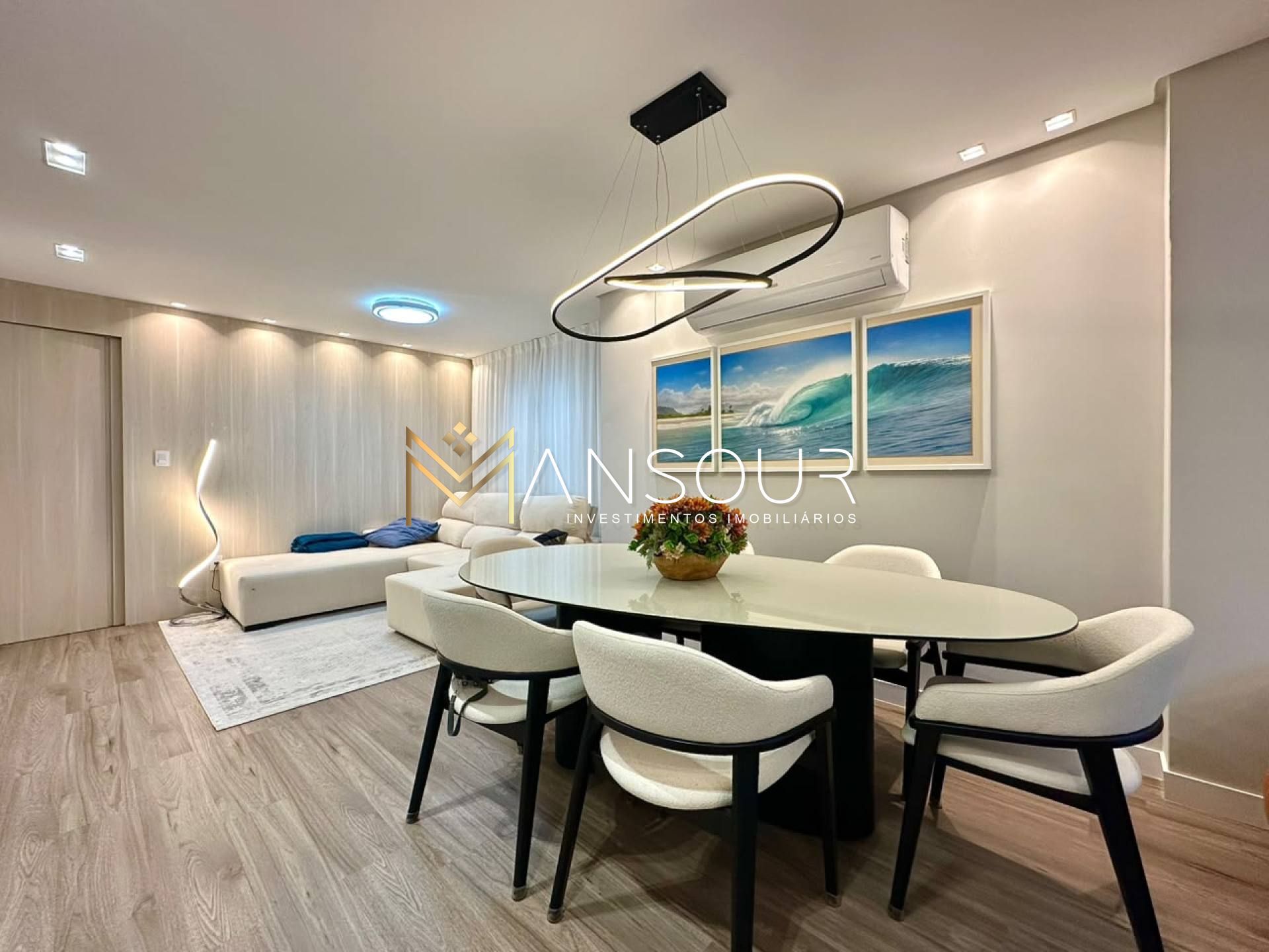 Apartamento Para Vender com 02 quartos E 01 suíte no bairro Meia Praia em Itapema