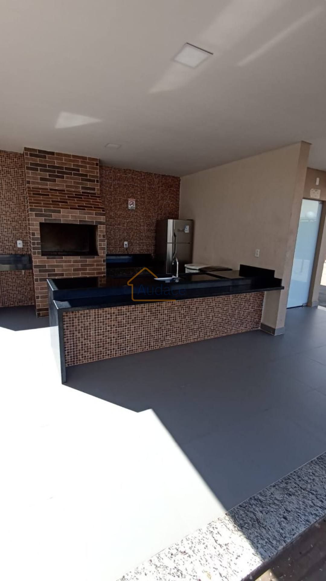 Vende-se Apto Residencial La Sicília