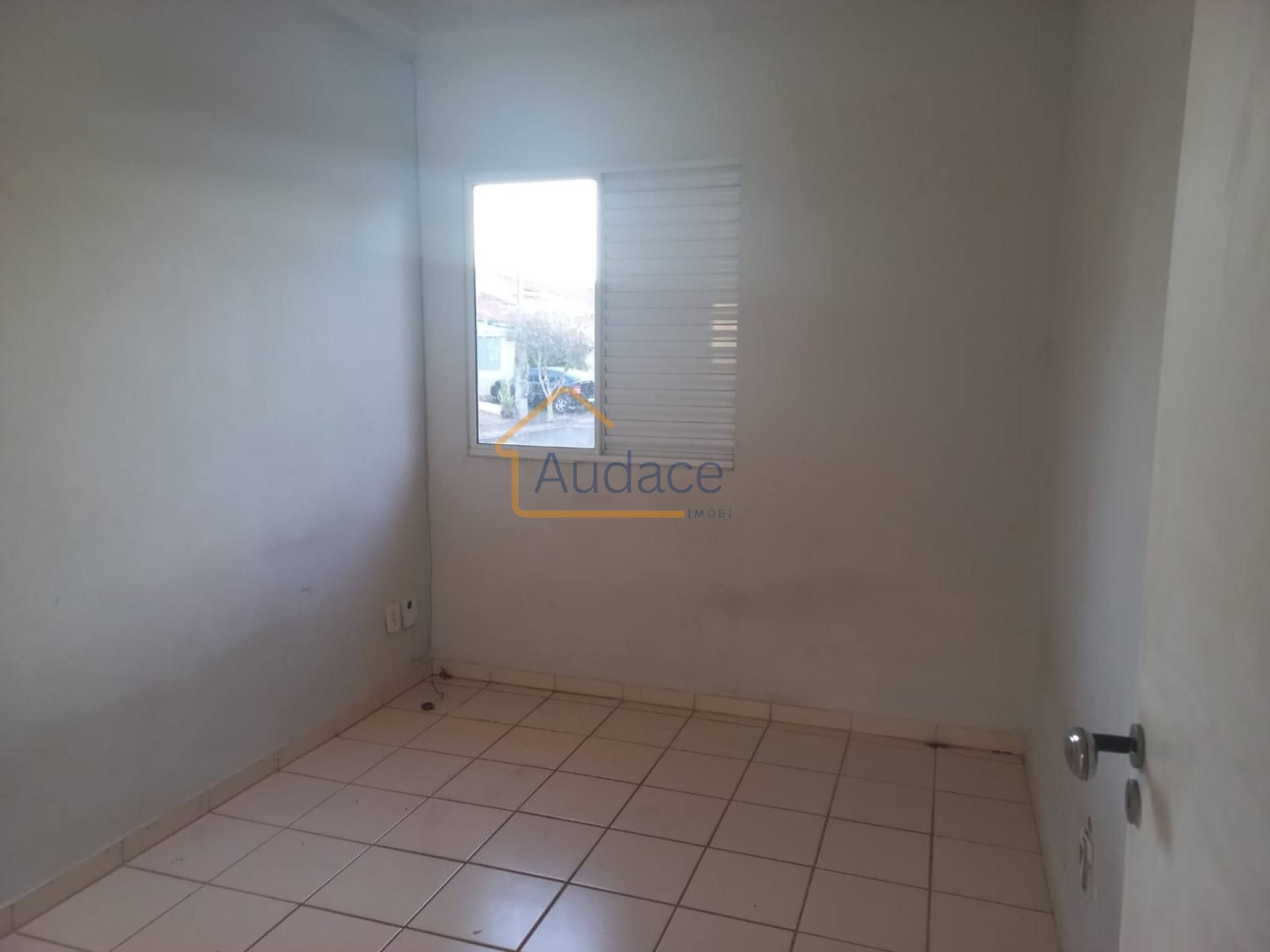 Vende-se Casa no Condomínio Terra Nova